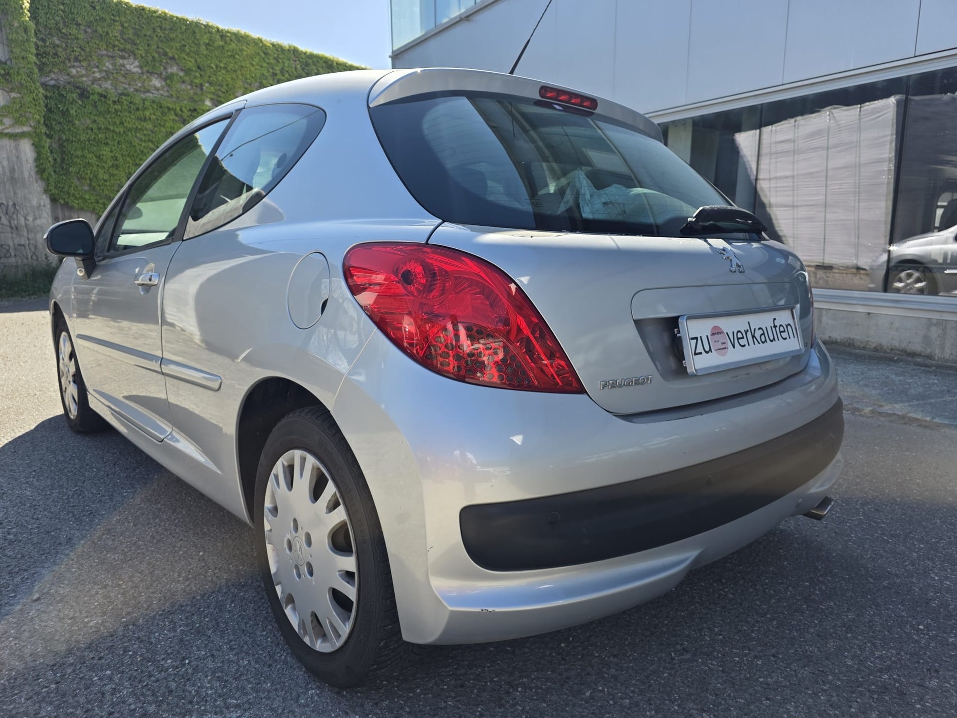 PEUGEOT 207 1.6 HDI XS Premium-image-5