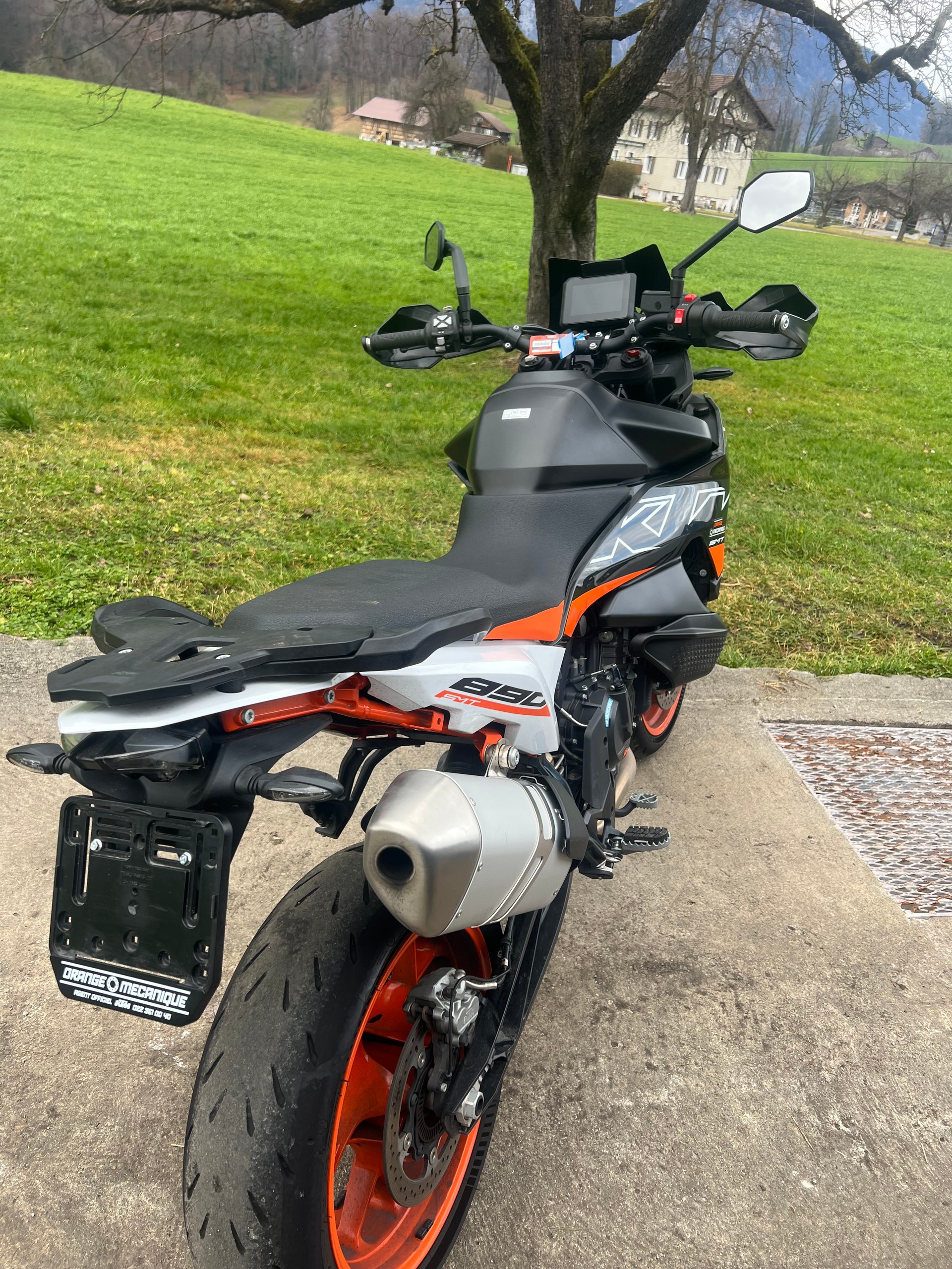KTM 890 SMT-image-5