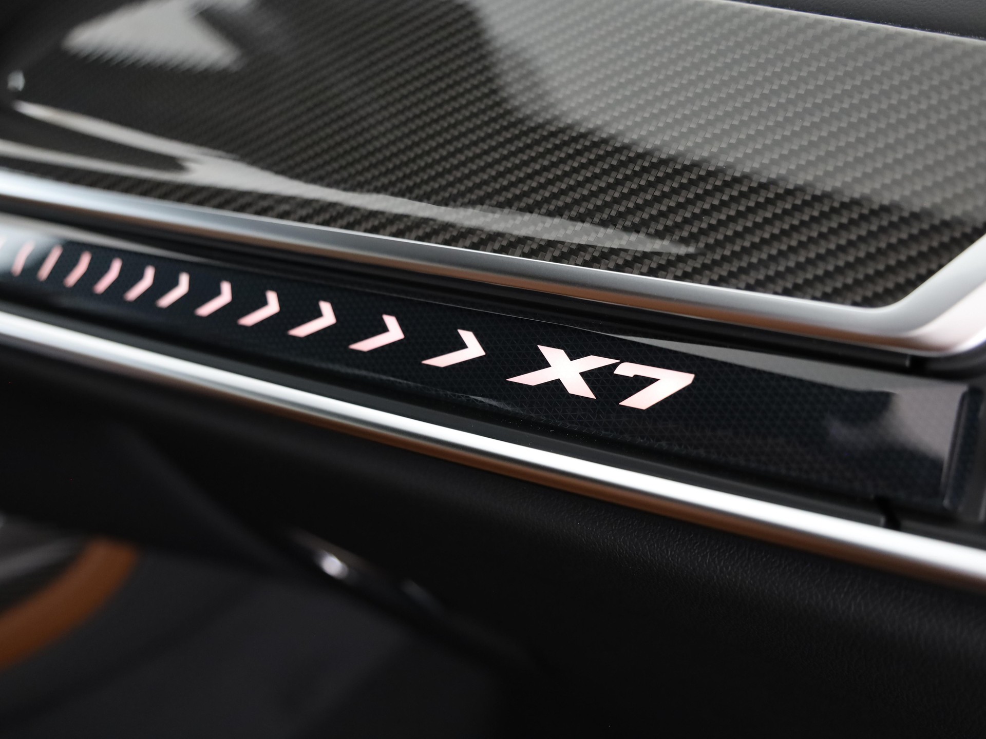 BMW X7 40d xDrive SAG-image-12