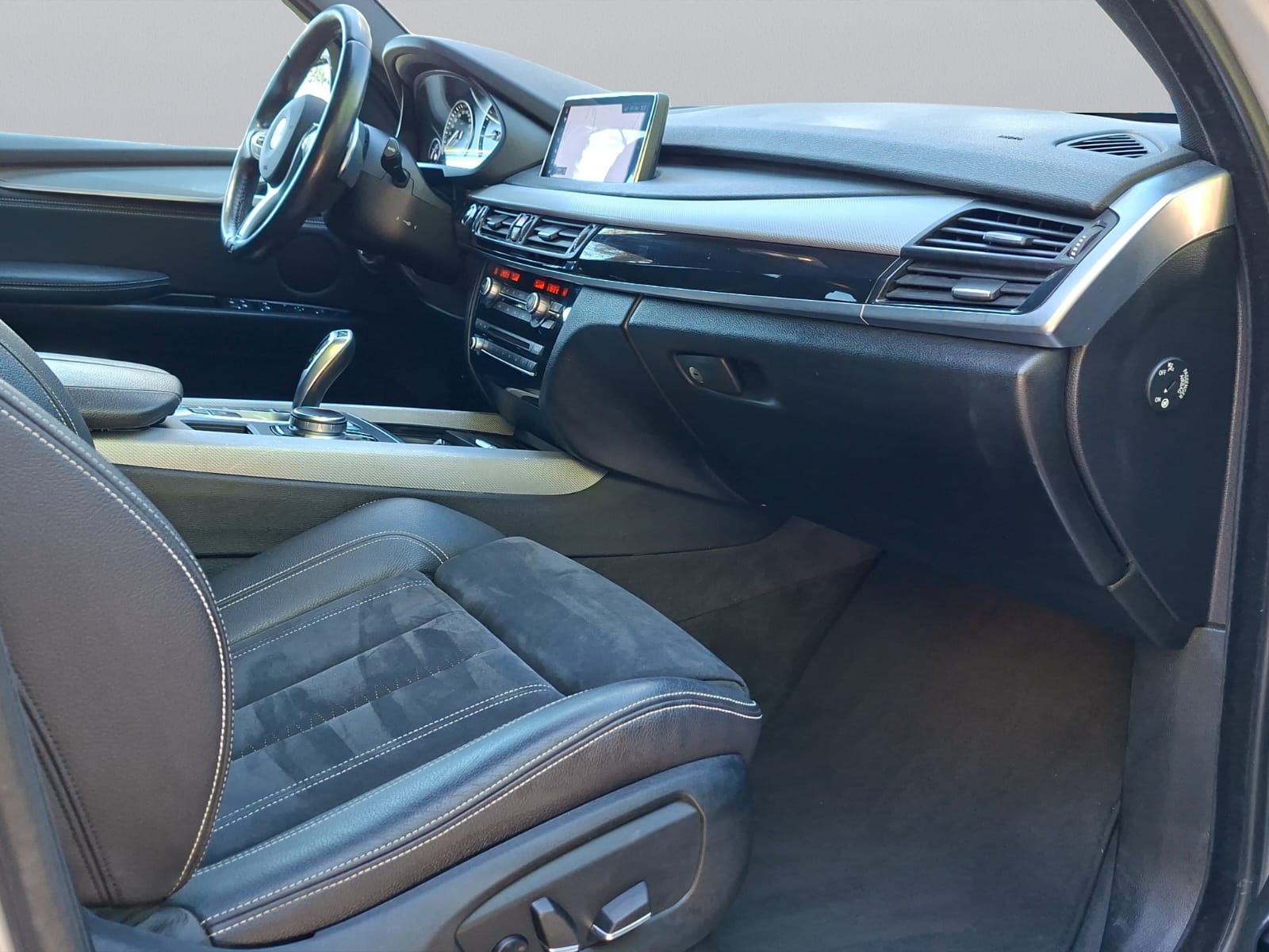 BMW X5 xDrive 40e Pack M iPerformance Steptronic-image-13