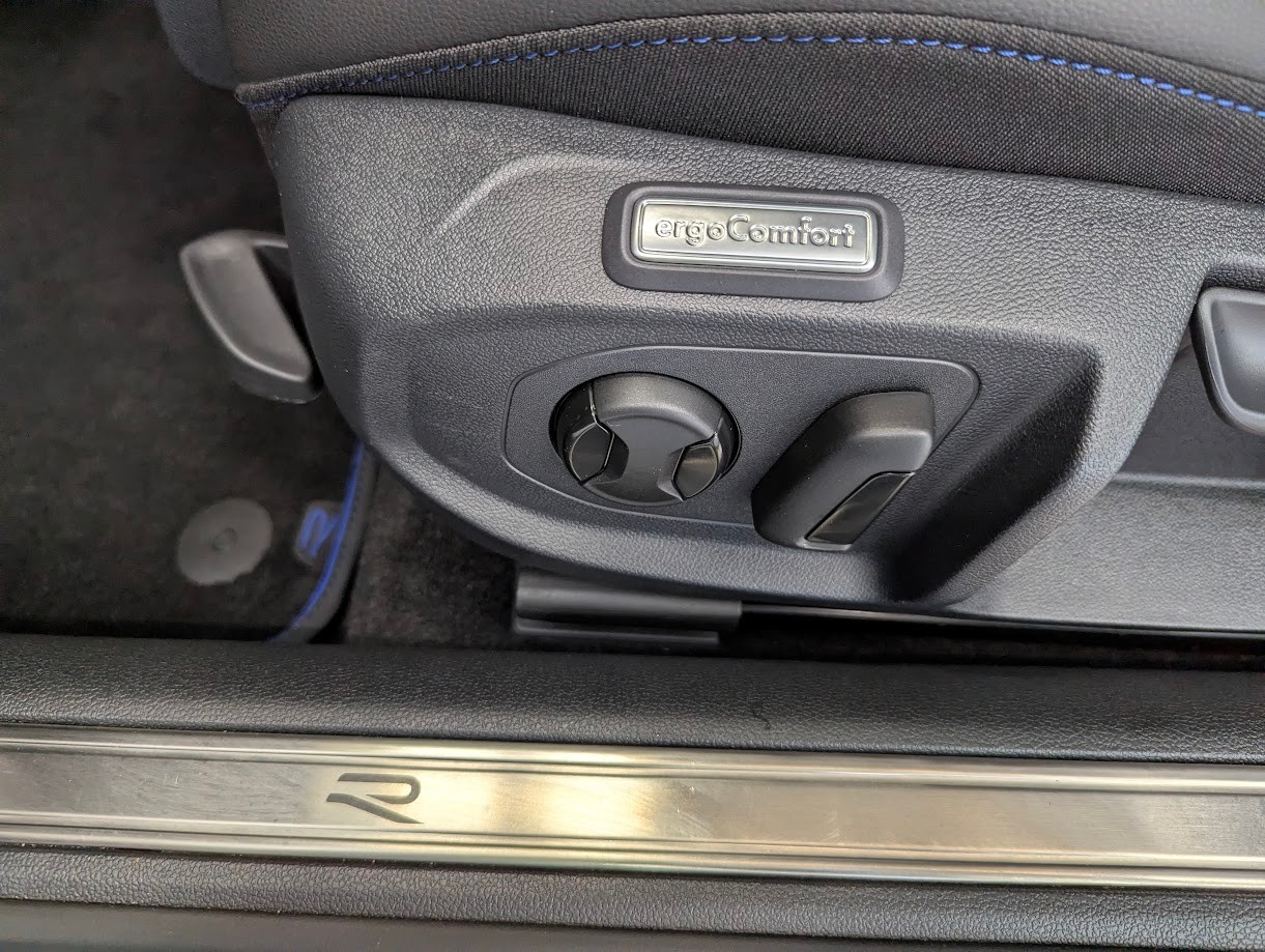 VW Arteon SB 2.0 TSI R DSG 4Motion*1.HAND 12MT GAR VOLL-LED KEYLESS NAVI SITZ+LENKRADHEIZUNG DCC ACC*-image-6