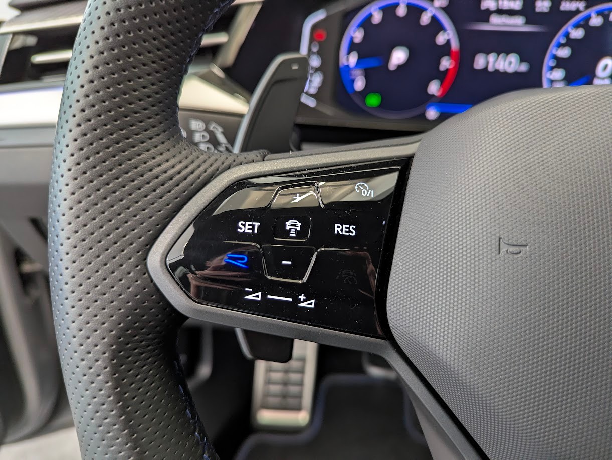 VW Arteon SB 2.0 TSI R DSG 4Motion*1.HAND 12MT GAR VOLL-LED KEYLESS NAVI SITZ+LENKRADHEIZUNG DCC ACC*-image-10
