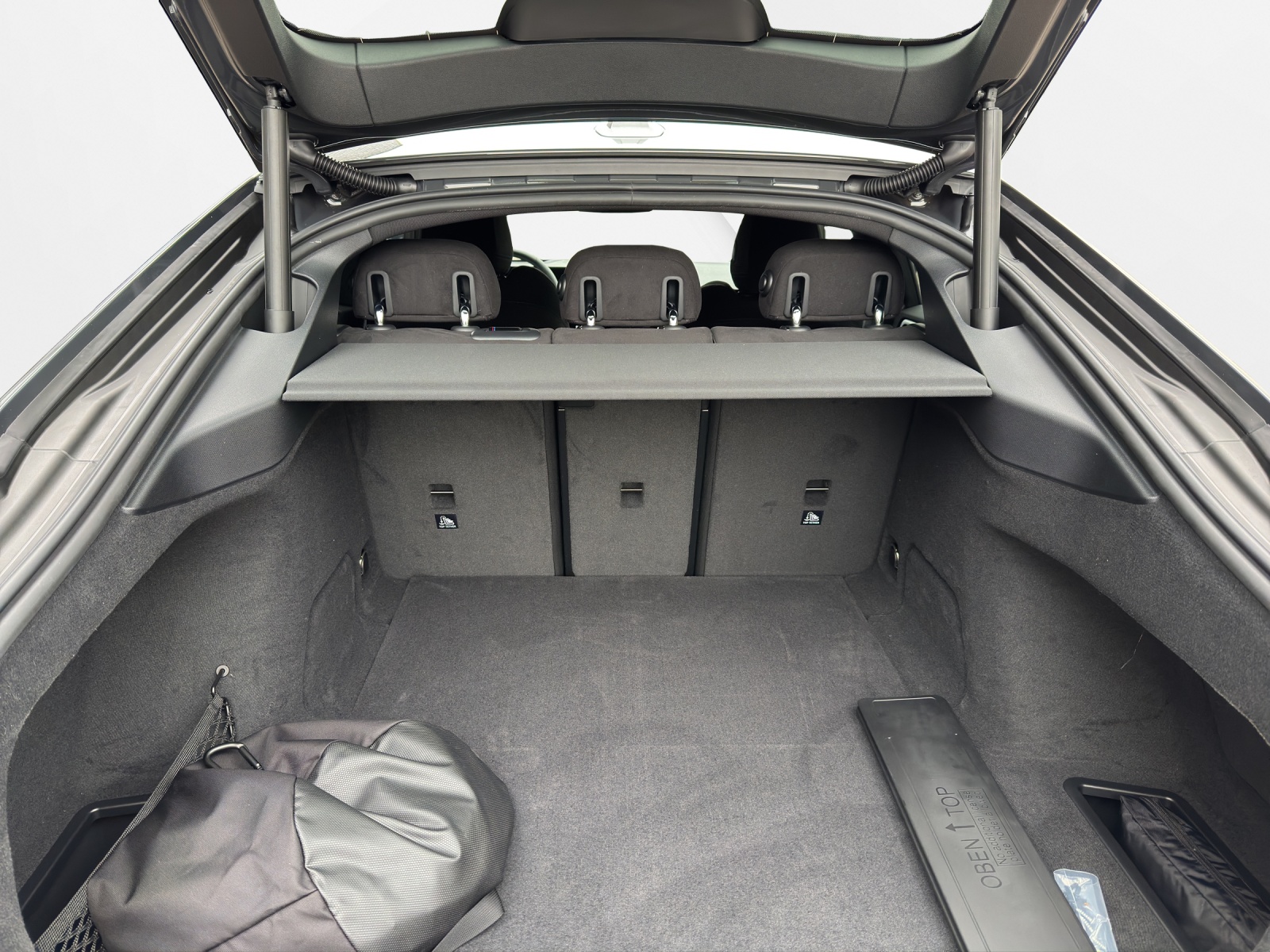 BMW i4 xDrive 40 M Sport Pro-image-8