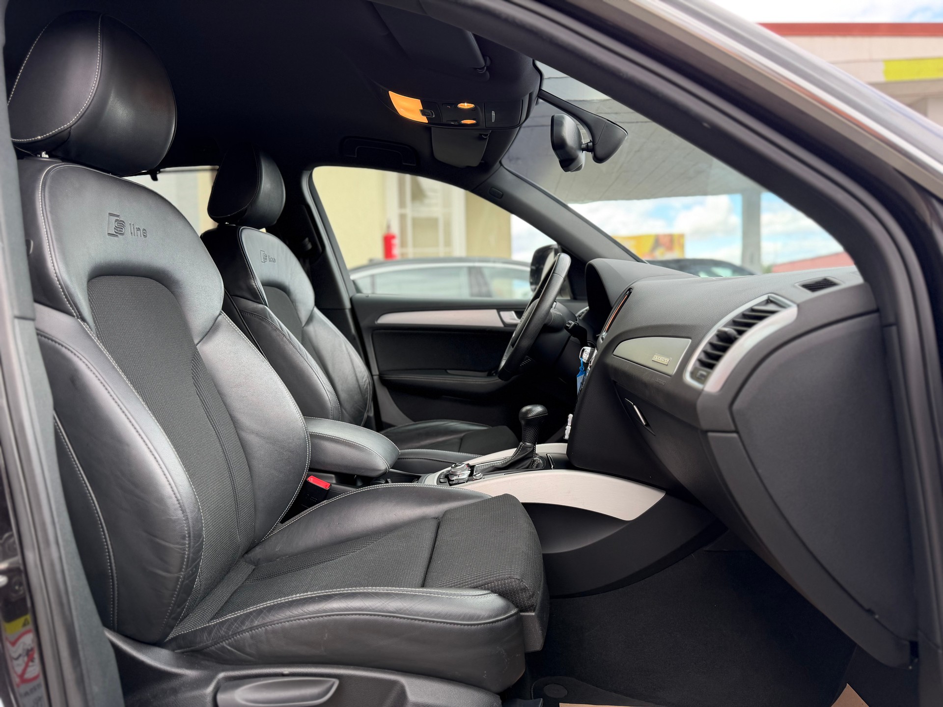 AUDI Q5 2.0 TFSI quattro tiptronic-image-13