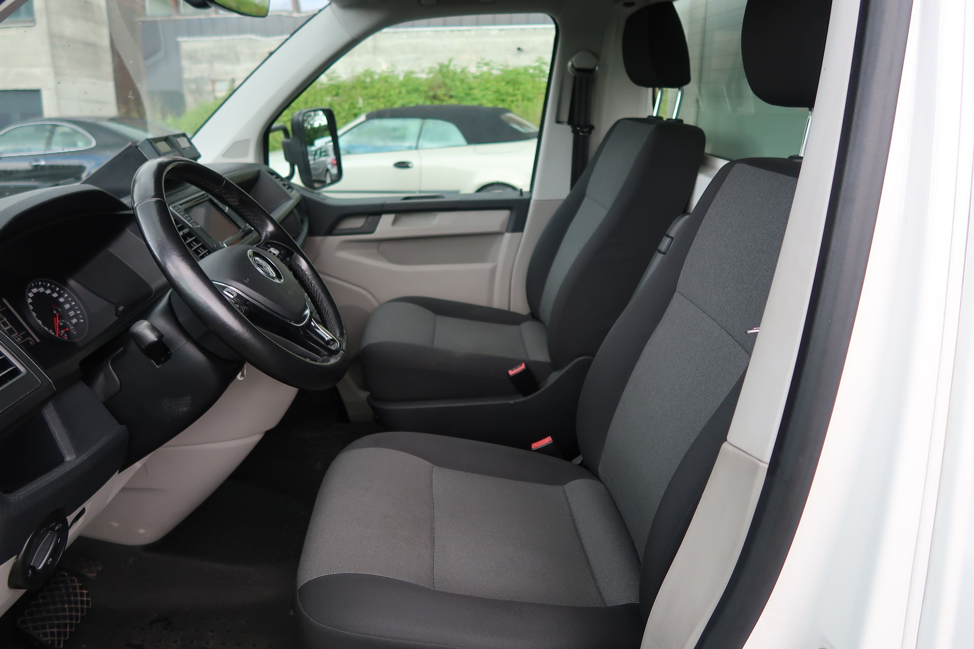 VW T6 2.0 TDI DSG Kühlkasten mit Aggregat-image-10