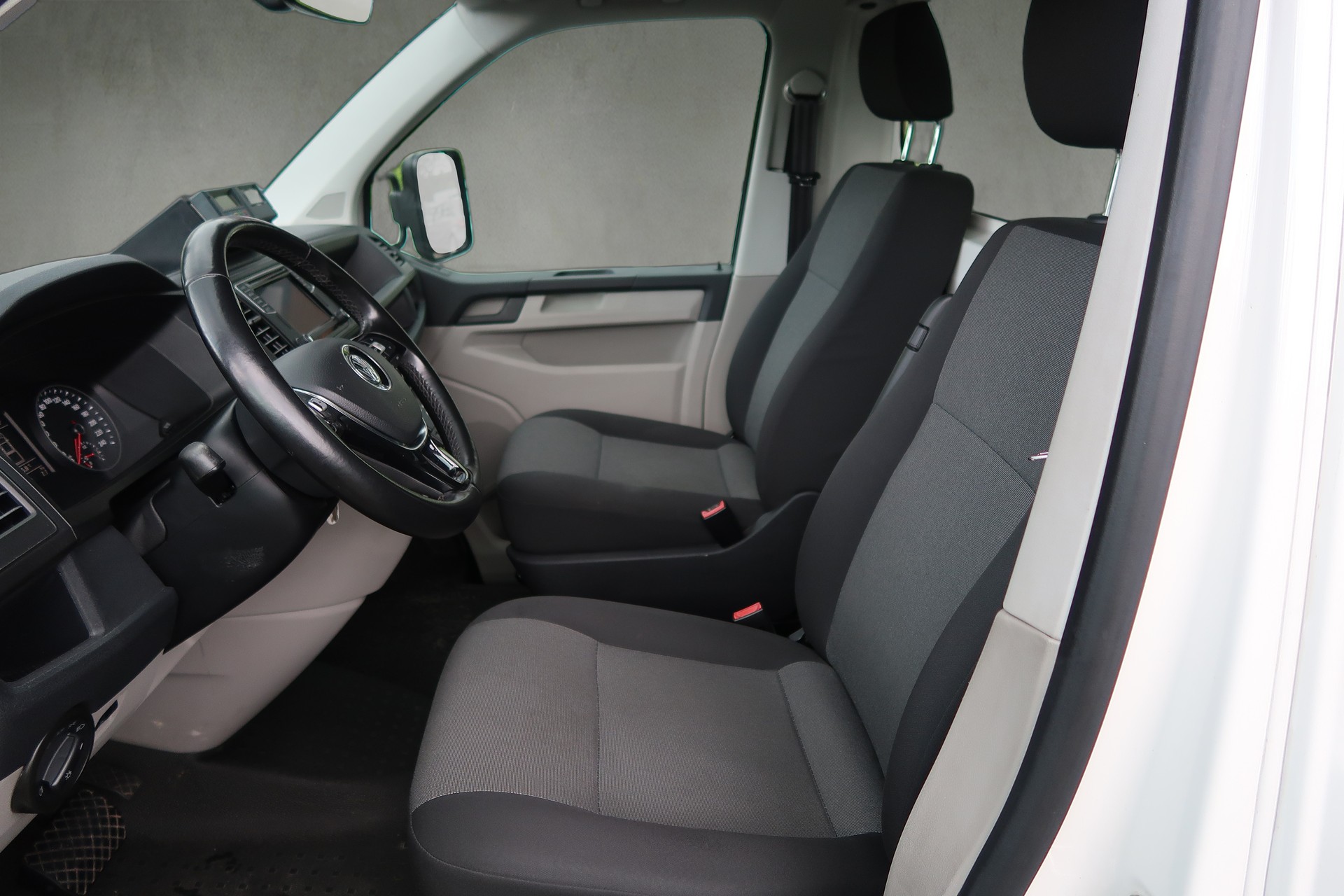 VW T6 2.0 TDI DSG Kühlkasten mit Aggregat-image-10