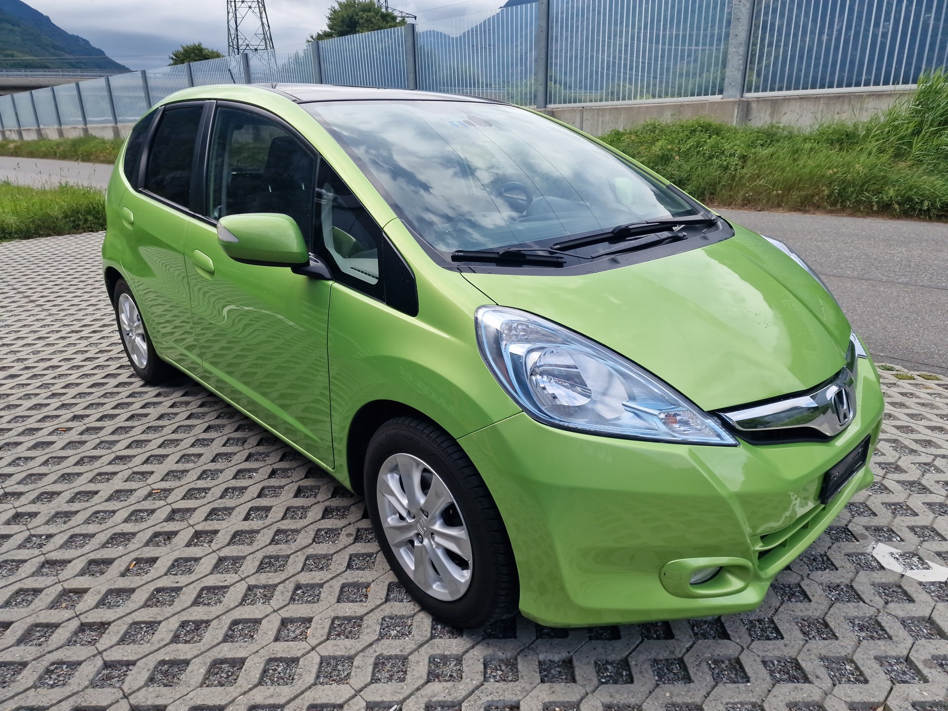 HONDA Jazz 1.3i Hybrid Elegance CVT-image-1