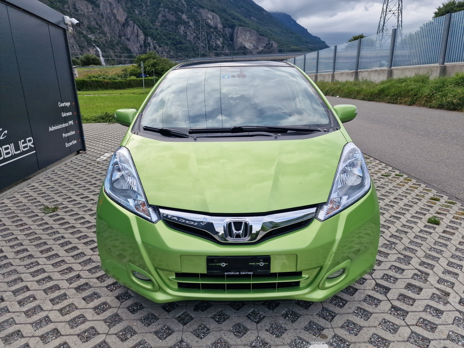 HONDA Jazz 1.3i Hybrid Elegance CVT-image-0