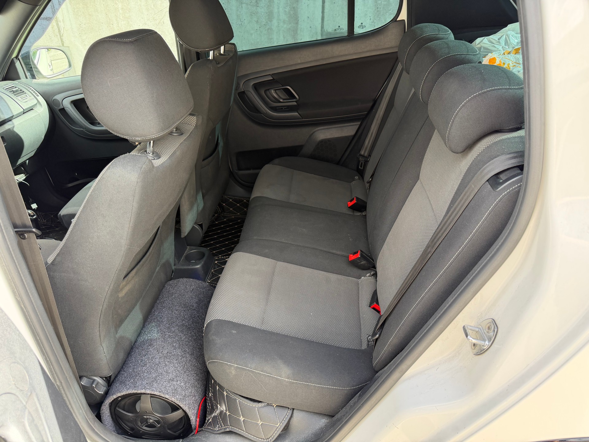 SKODA Fabia 1.6 TDI Monte Carlo-image-8