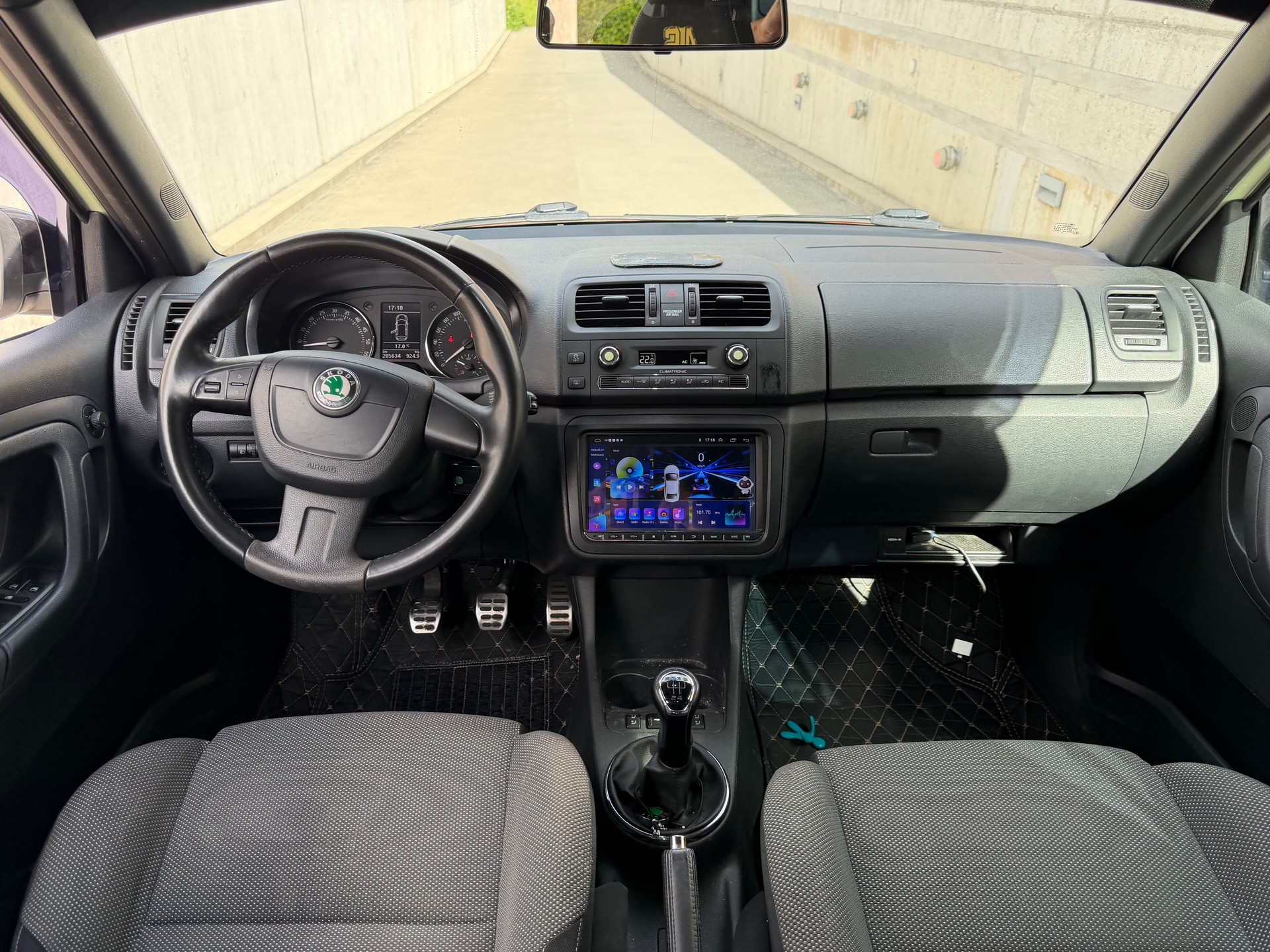 SKODA Fabia 1.6 TDI Monte Carlo-image-4