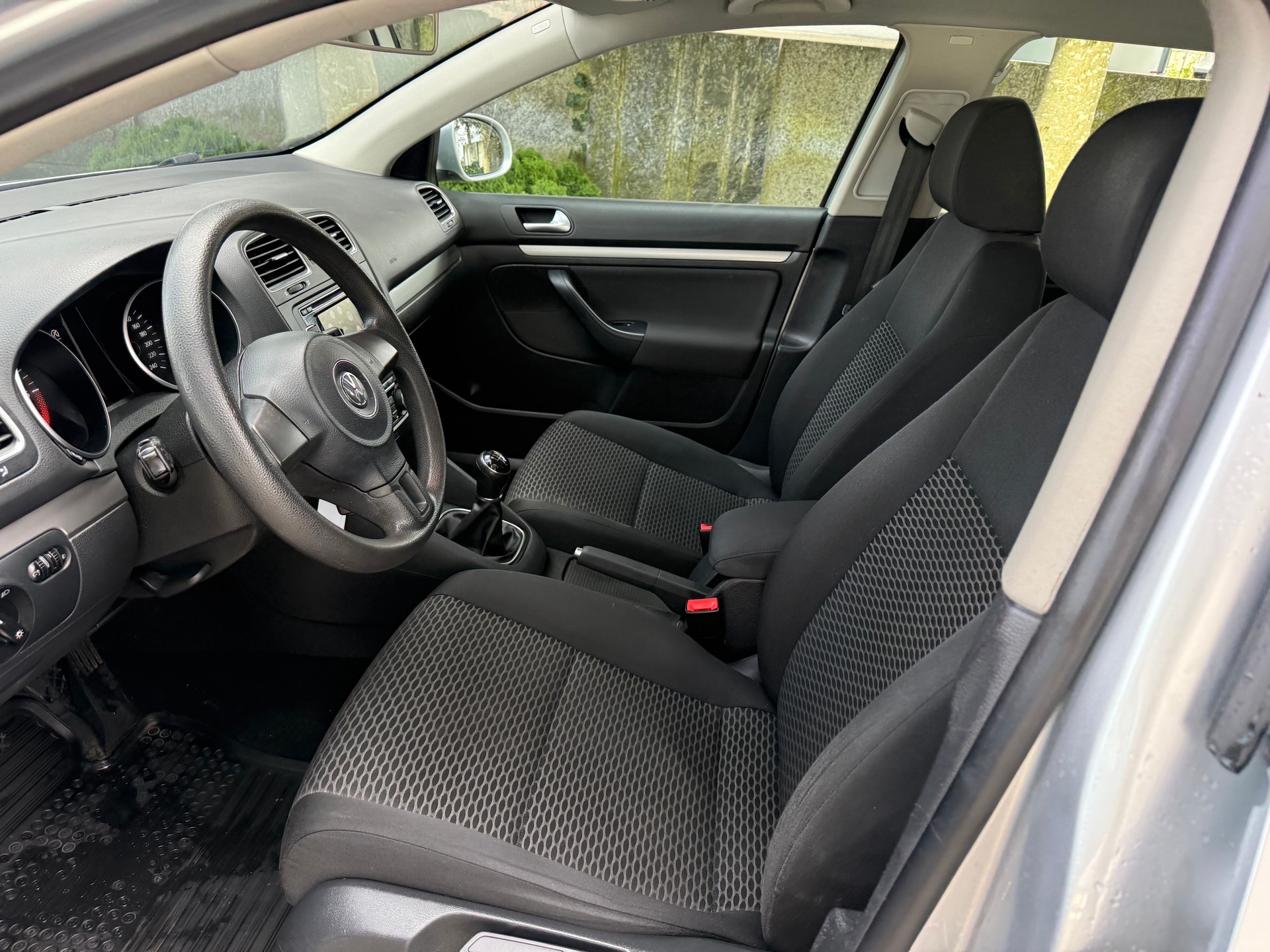 VW Golf Variant 1.6 TDI BMT Trendline-image-5
