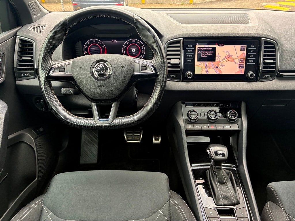 SKODA Karoq 2.0 TSI SportLine 4x4 DSG-image-8