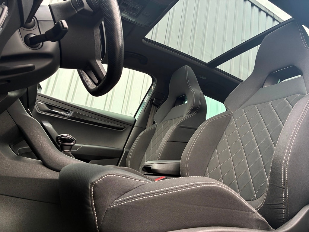 SKODA Karoq 2.0 TSI SportLine 4x4 DSG-image-11