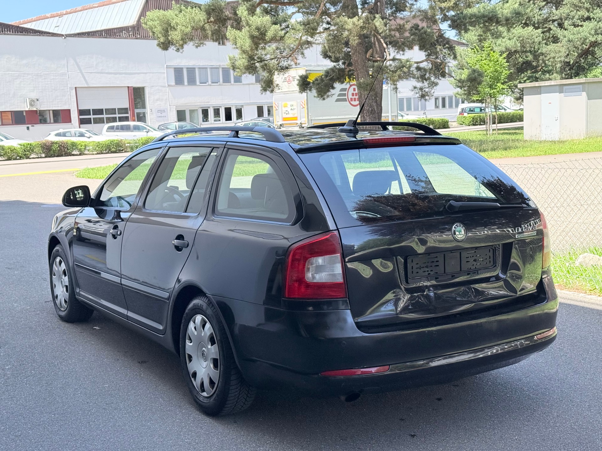 SKODA Octavia Combi 1.6 TDI Classic-image-4