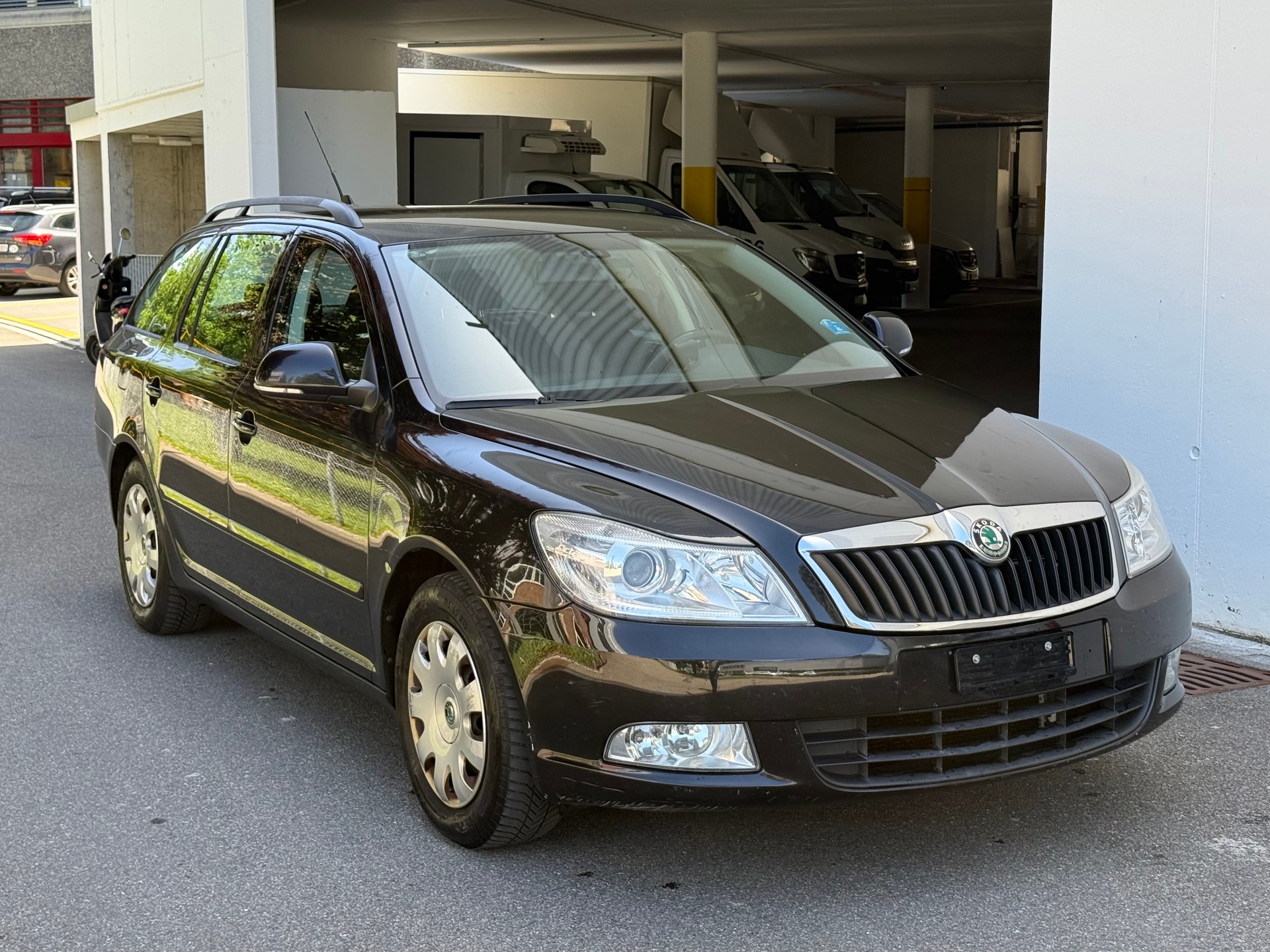 SKODA Octavia Combi 1.6 TDI Classic-image-2