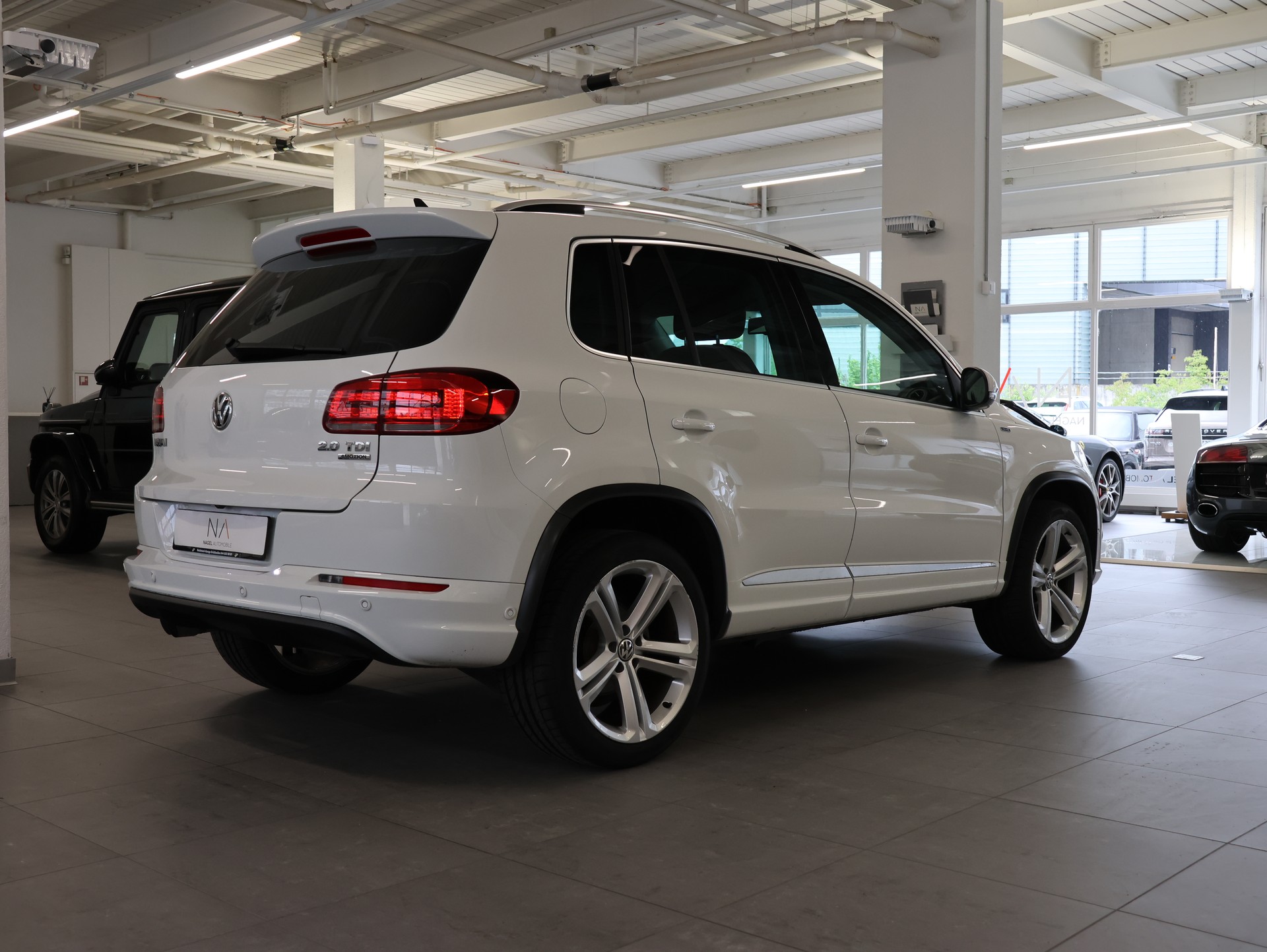 VW Tiguan 2.0 TDI BMT Cup R-Line 4Motion DSG *Rückfahrkamera* *R-Line* *4 Motion Allrad*-image-5