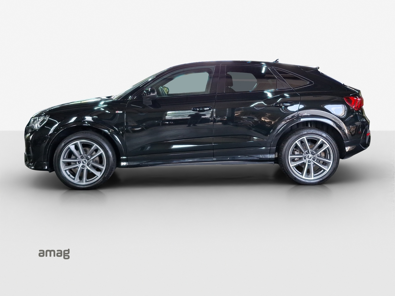 AUDI Q3 Sportback 35 TFSI Attraction S-tronic-showroom-element-1