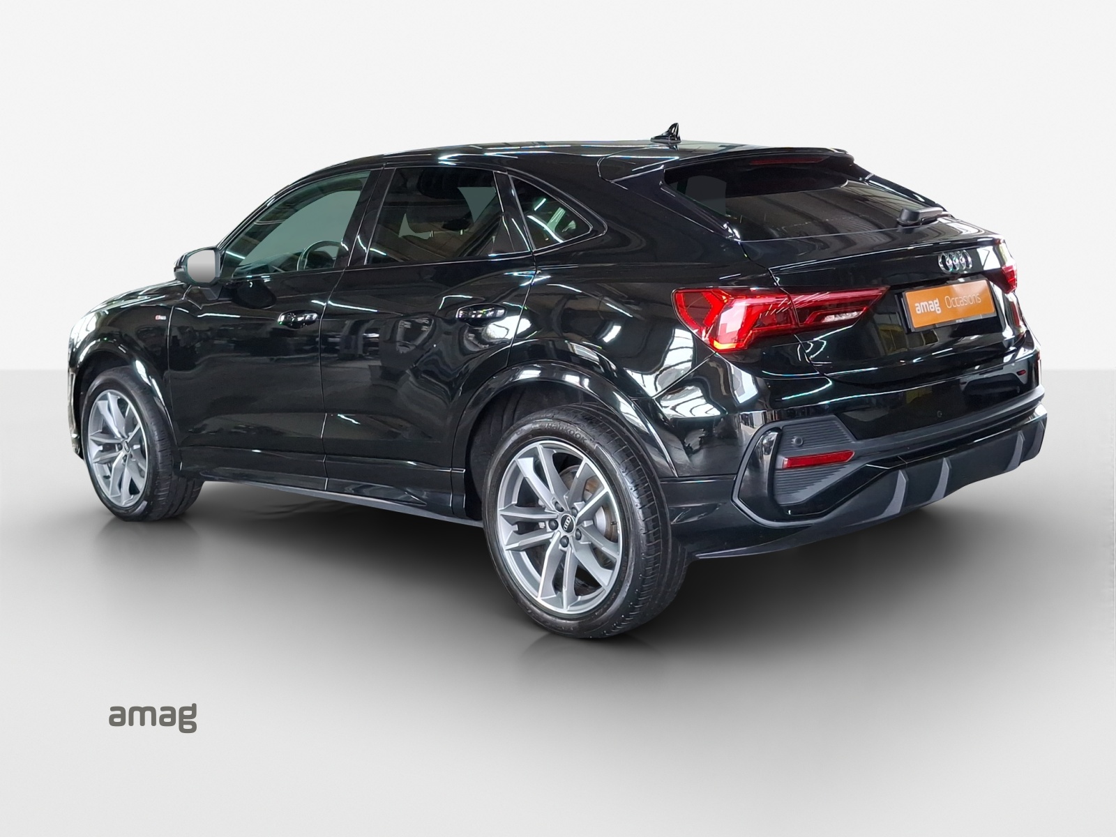 AUDI Q3 Sportback 35 TFSI Attraction S-tronic-showroom-element-2