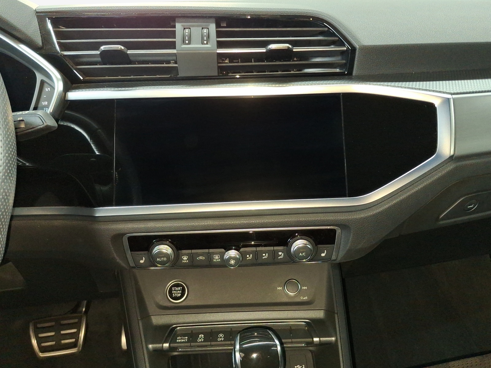 AUDI Q3 Sportback 35 TFSI Attraction S-tronic-image-10
