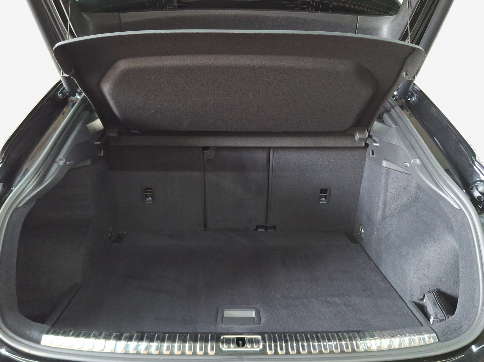 AUDI Q3 Sportback 35 TFSI Attraction S-tronic-image-12