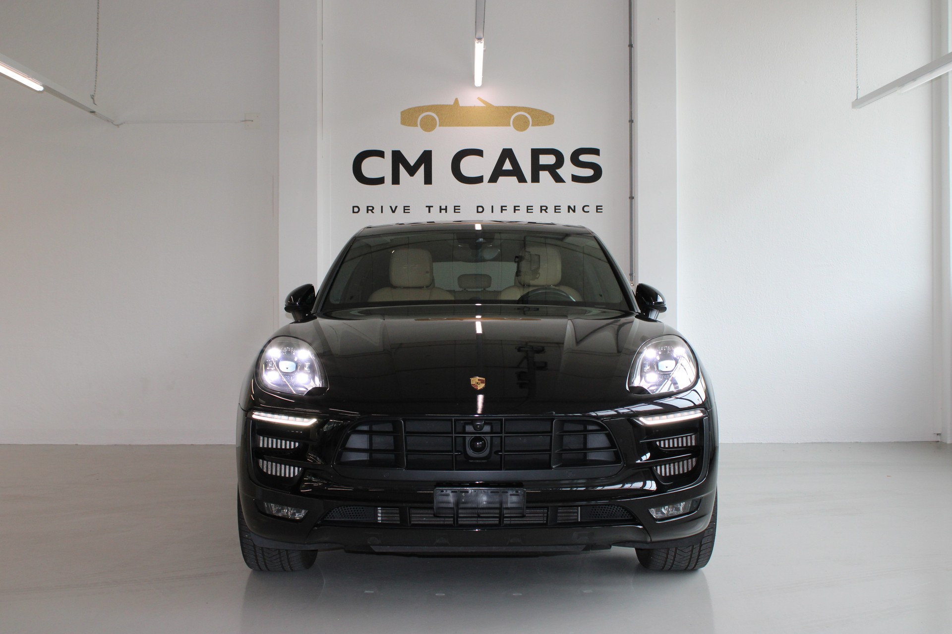 PORSCHE Macan GTS PDK-image-3