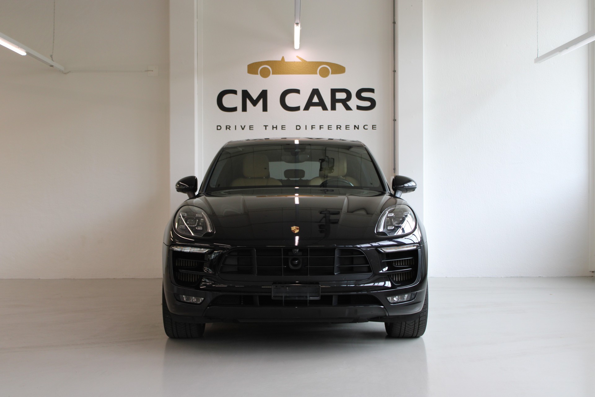 PORSCHE Macan GTS PDK-image-1