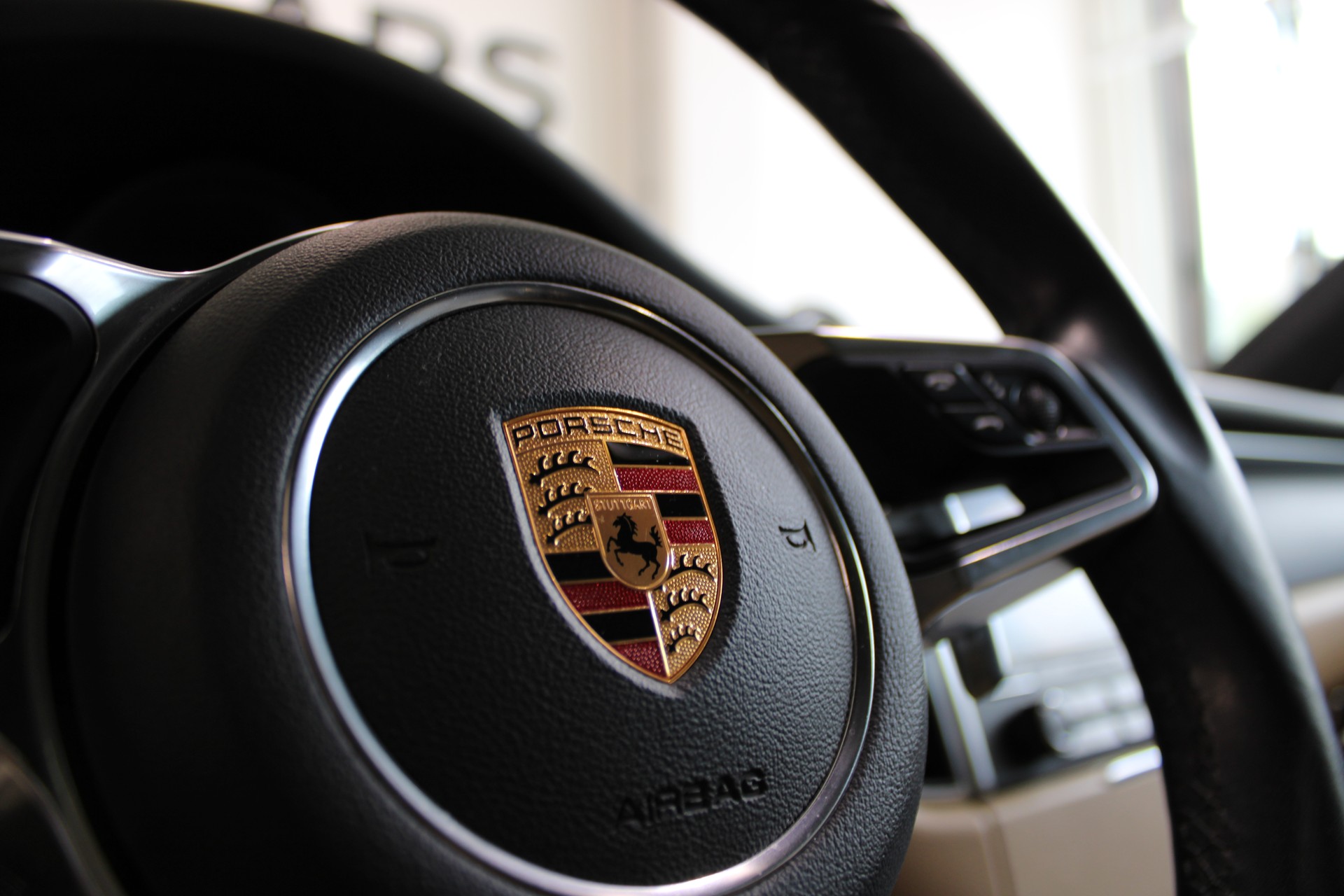 PORSCHE Macan GTS PDK-image-21