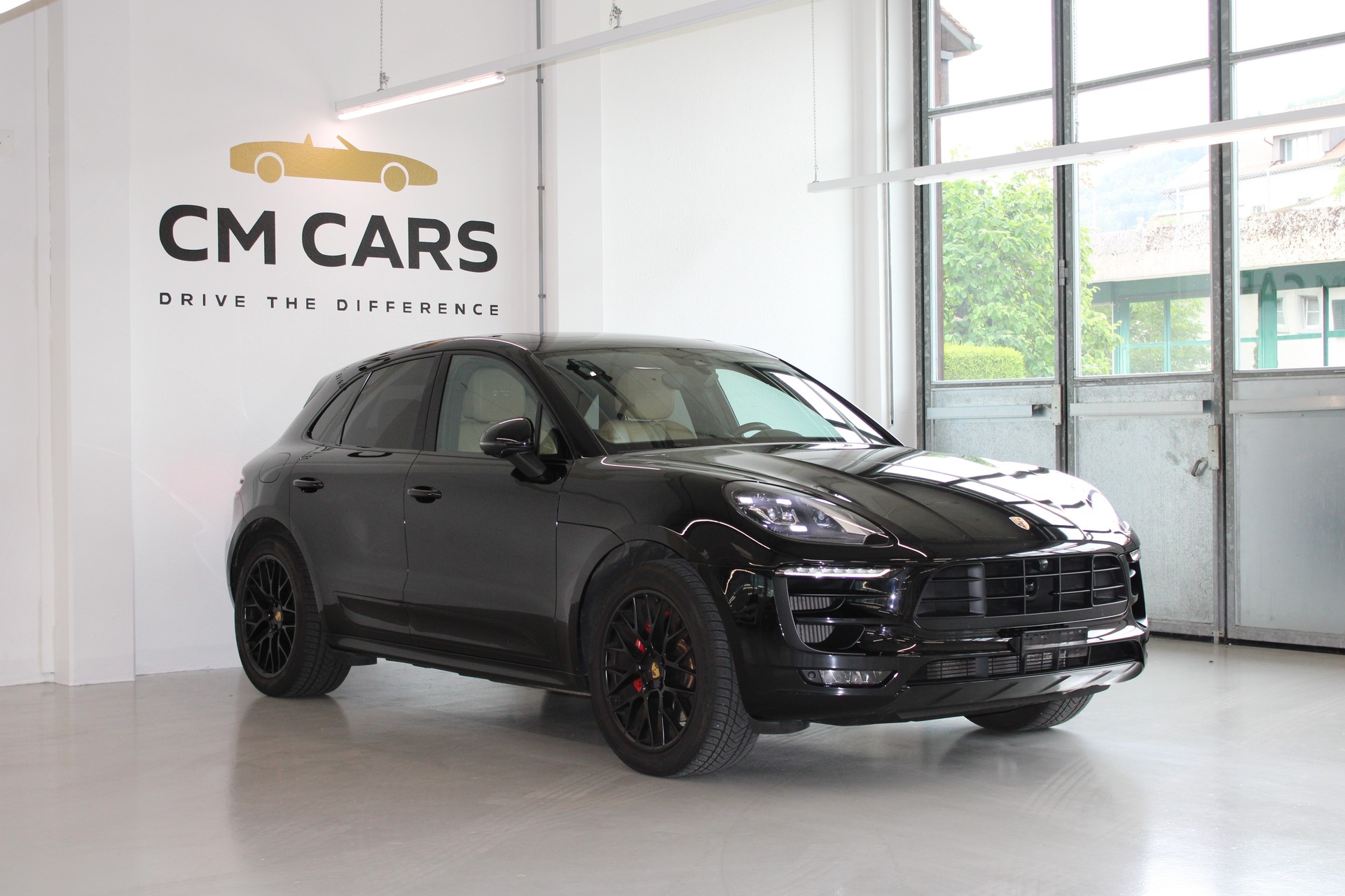PORSCHE Macan GTS PDK-image-2