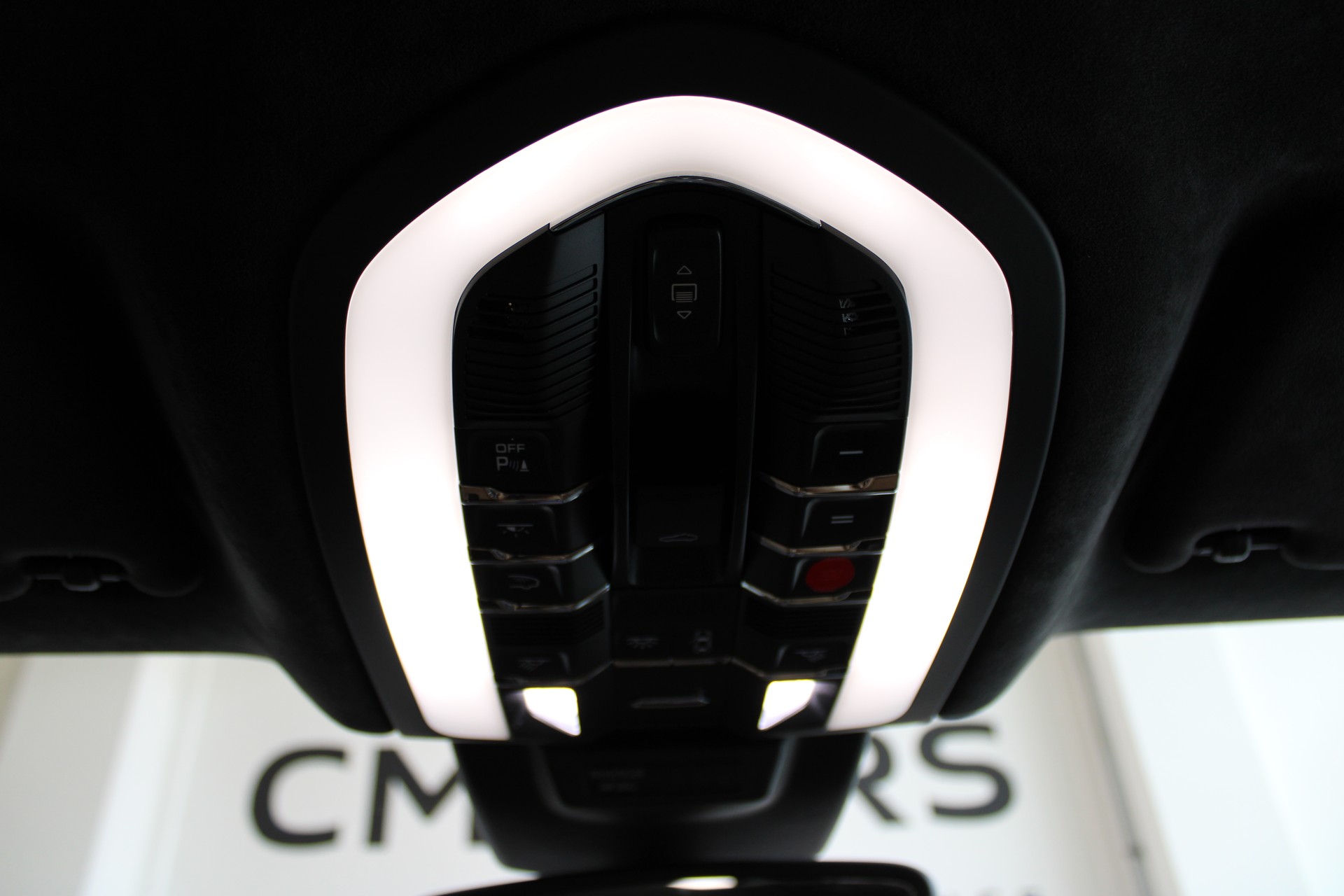 PORSCHE Macan GTS PDK-image-15