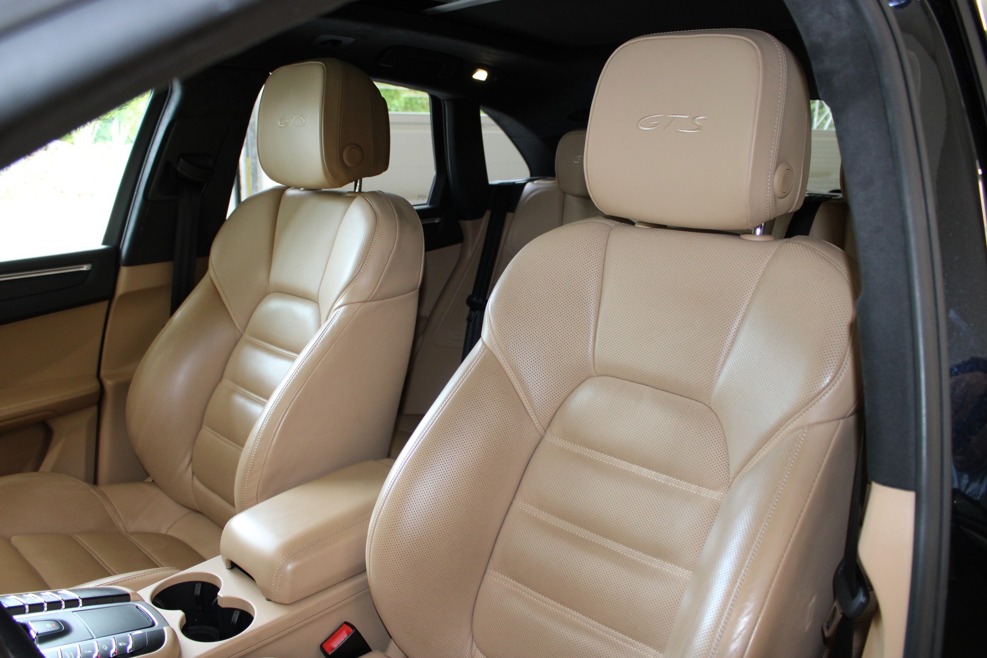 PORSCHE Macan GTS PDK-image-9