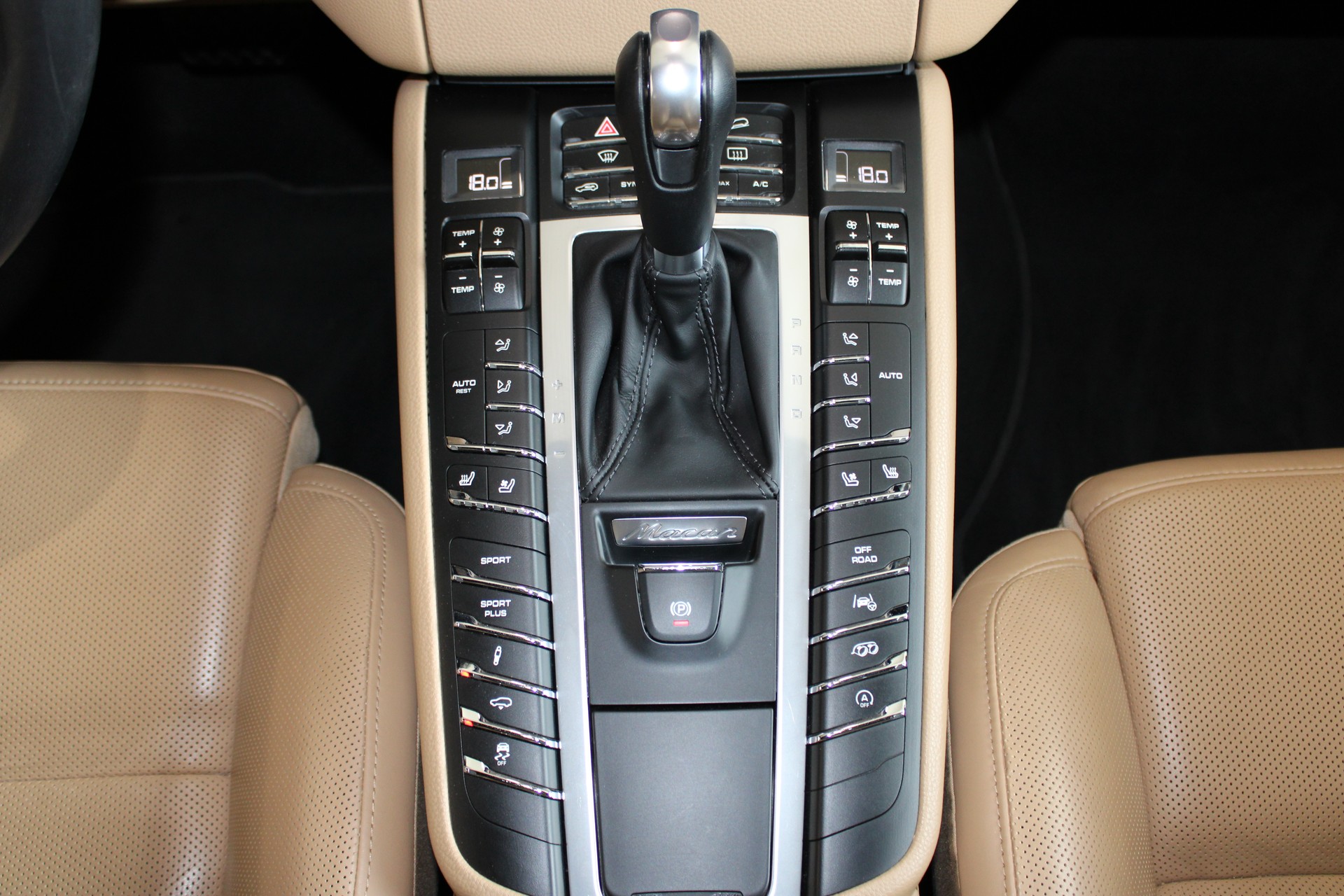 PORSCHE Macan GTS PDK-image-14