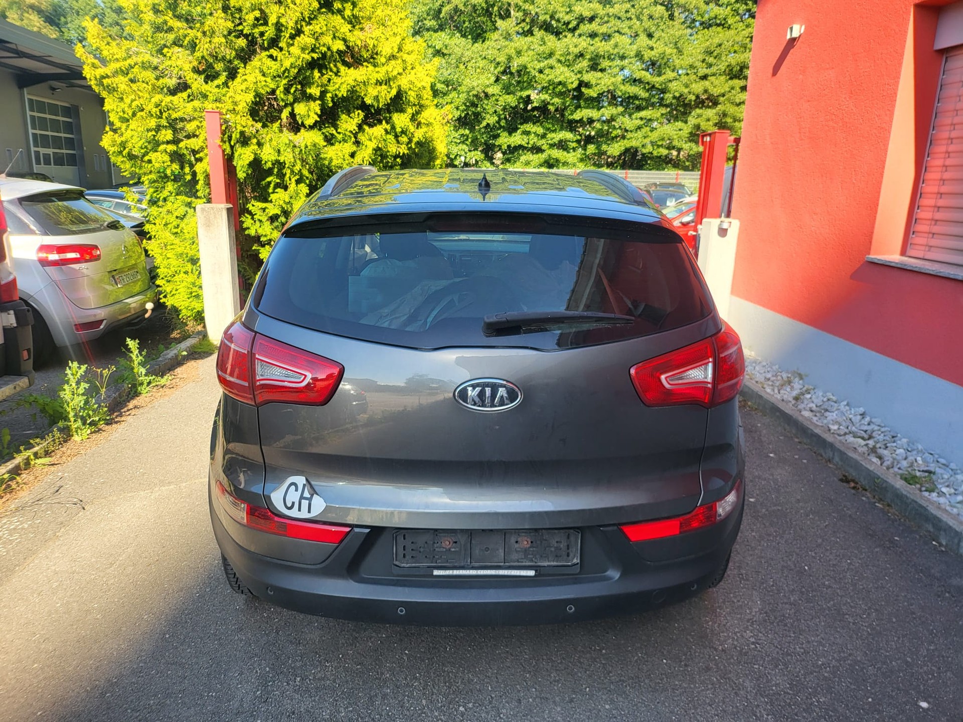KIA Sportage 2.0 CRDi Trend 4WD Automatic-image-7