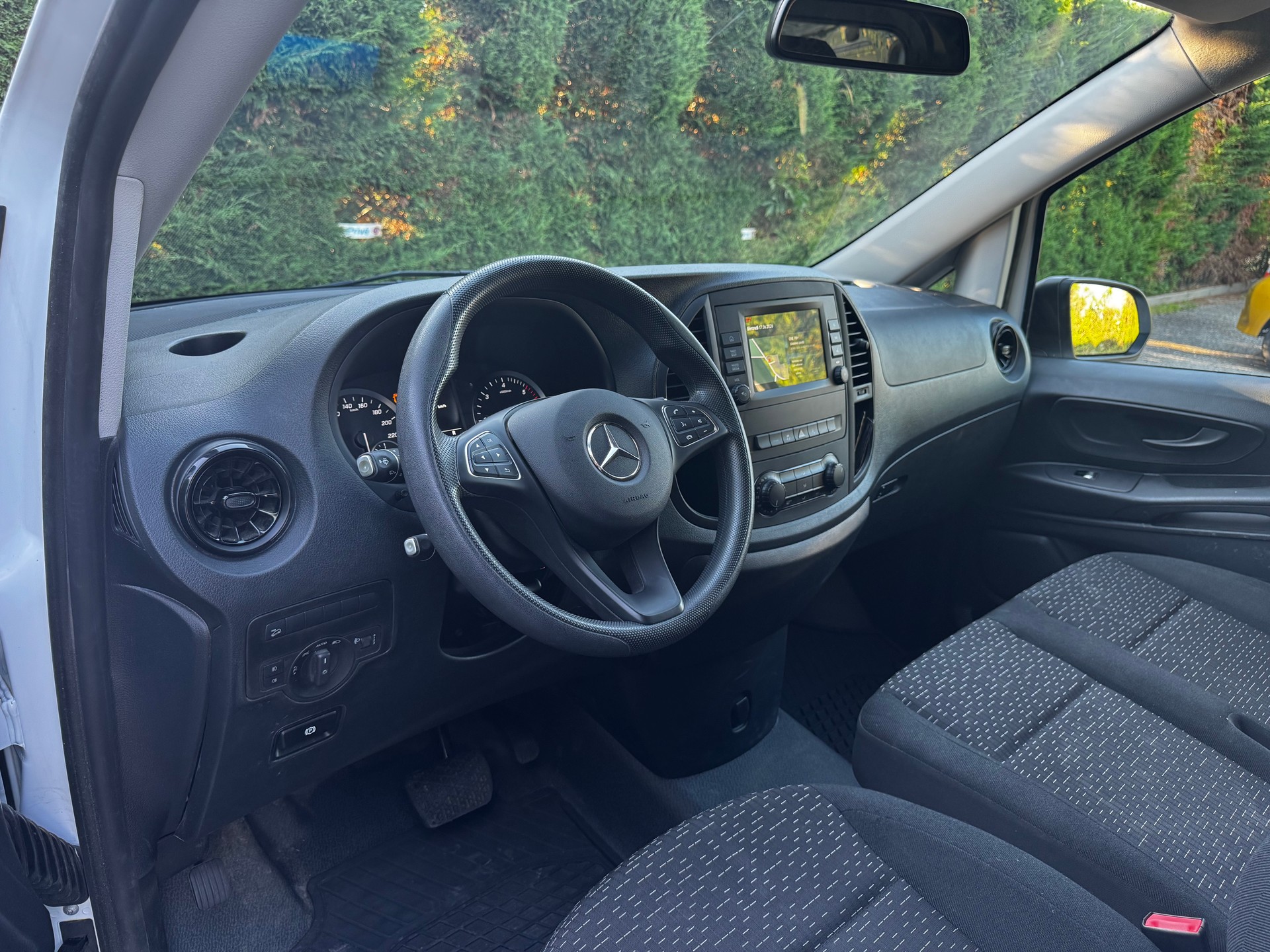 MERCEDES-BENZ 114 CDI 9G-Tronic 4M-image-10