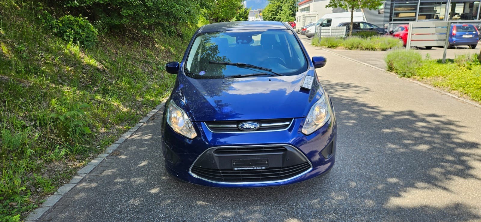 FORD C-Max 1.0 SCTi Titanium-image-1