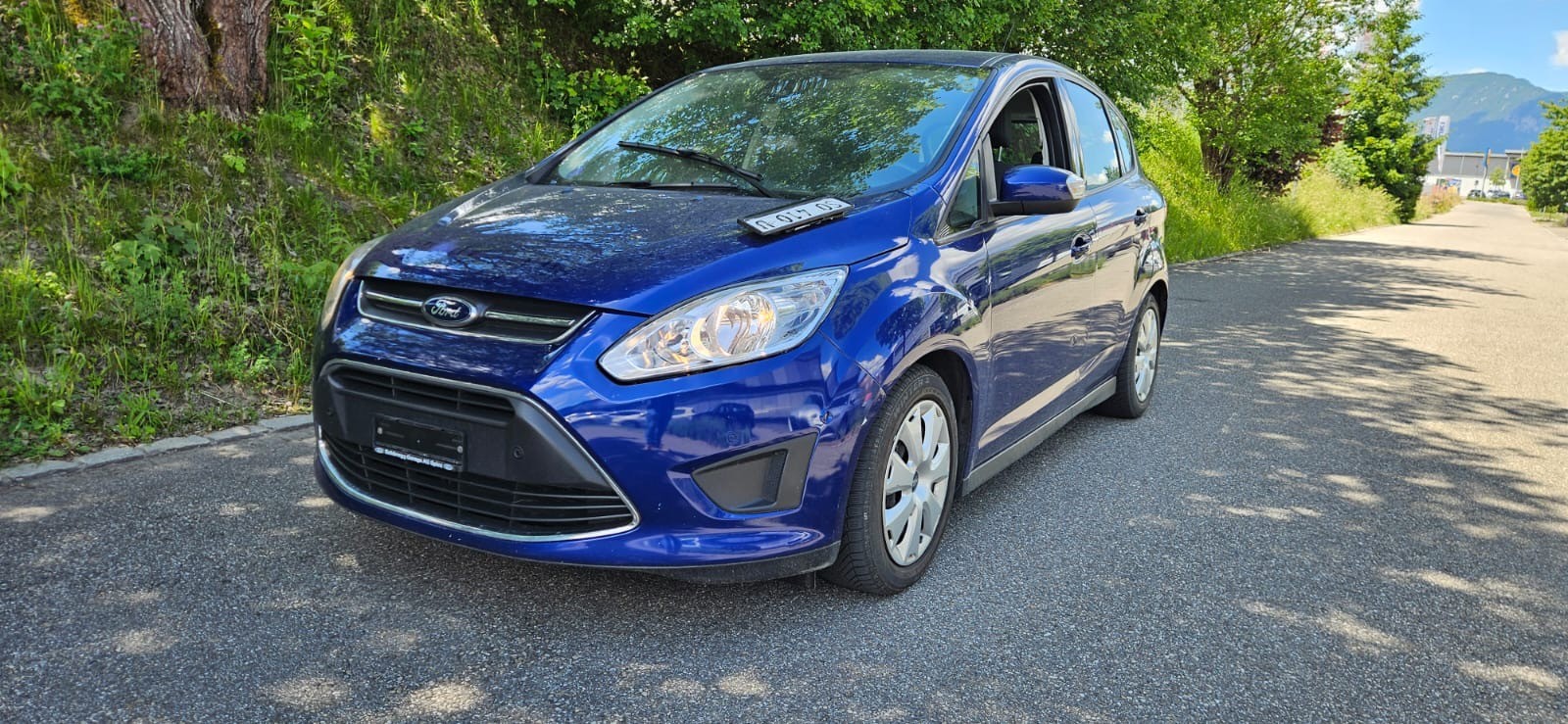 FORD C-Max 1.0 SCTi Titanium-image-0