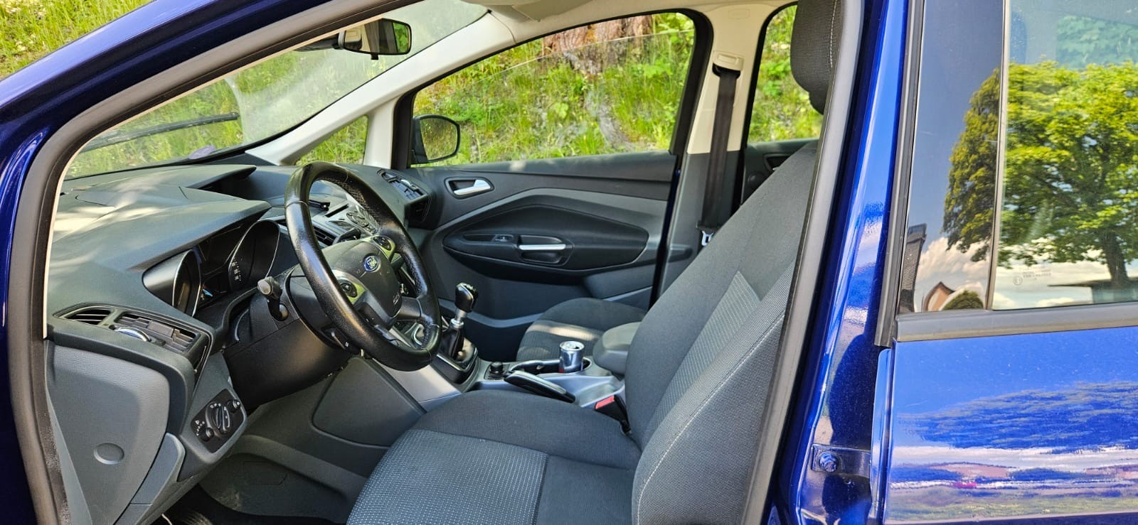 FORD C-Max 1.0 SCTi Titanium-image-3