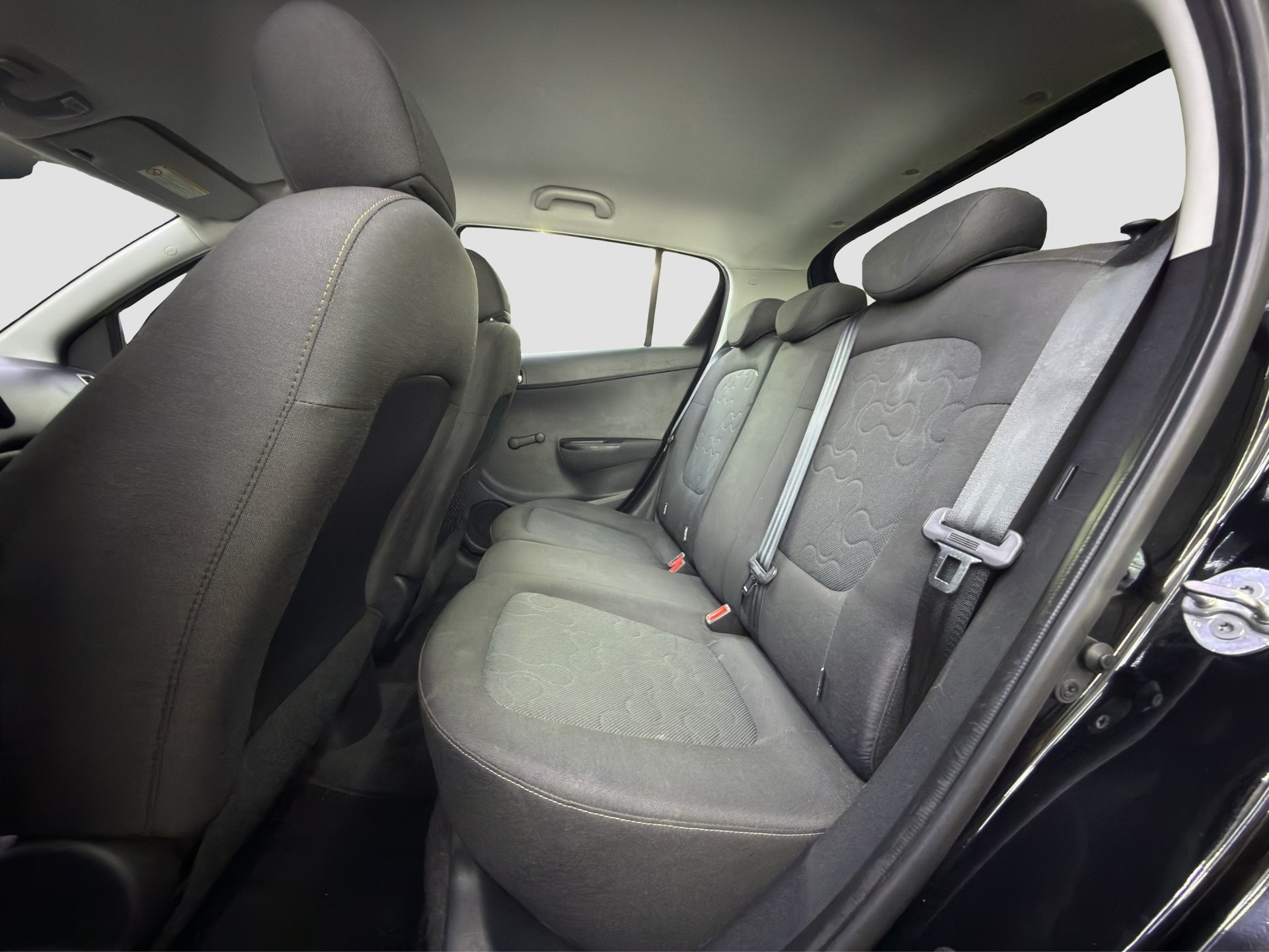 HYUNDAI 1.4 CRDi Style-image-9