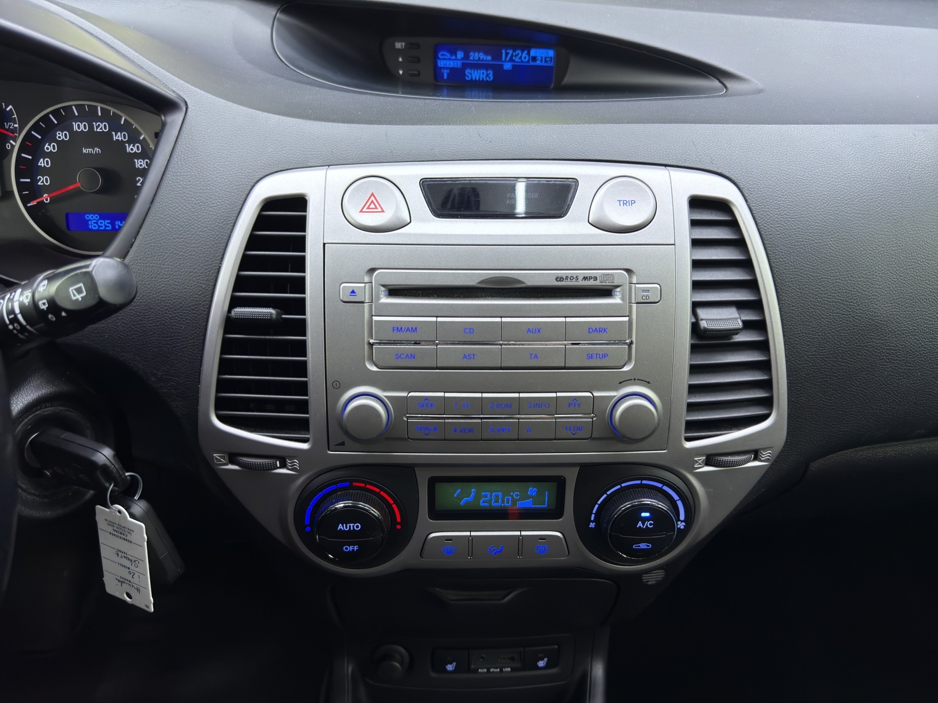 HYUNDAI 1.4 CRDi Style-image-14