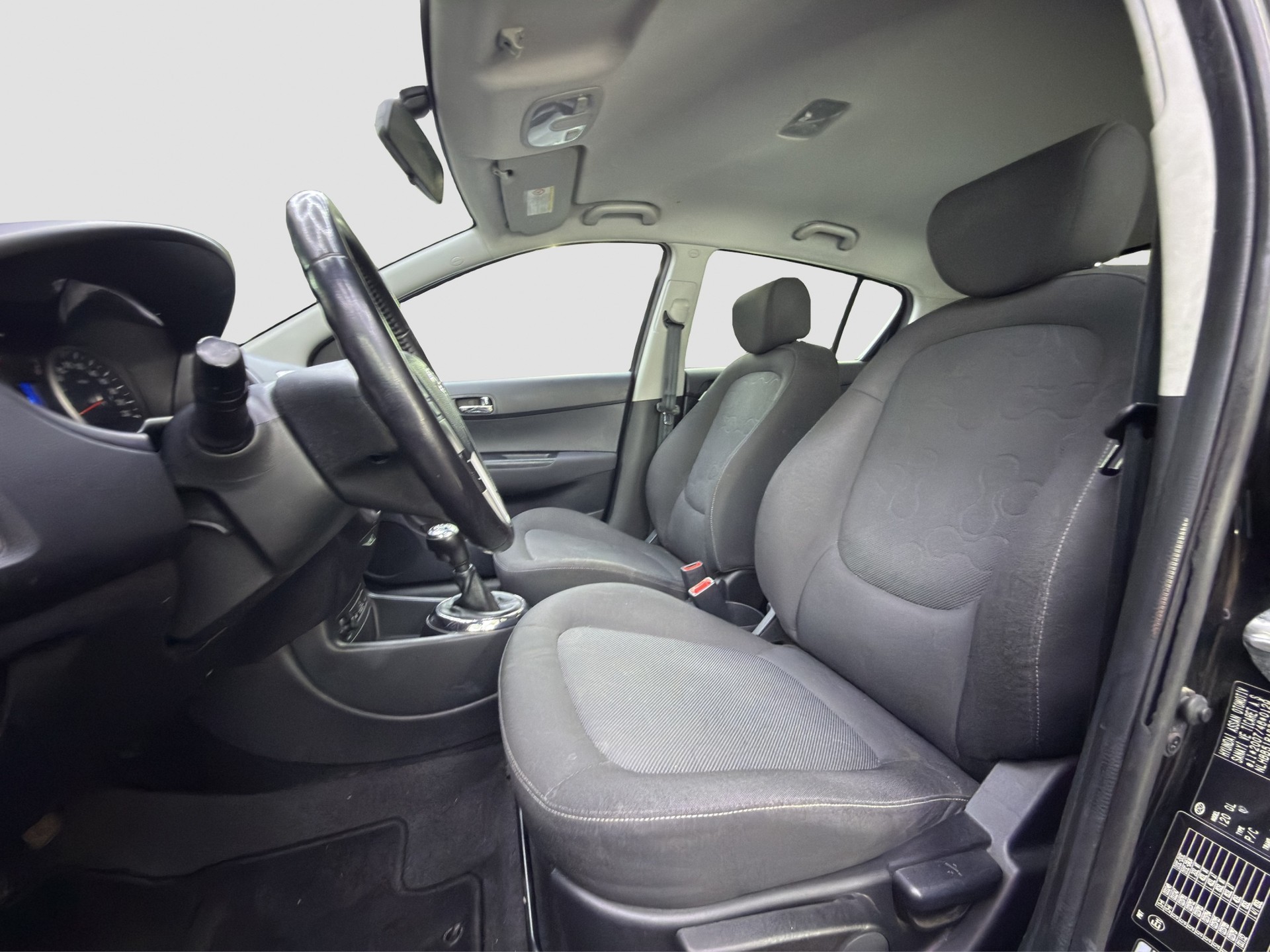 HYUNDAI 1.4 CRDi Style-image-7