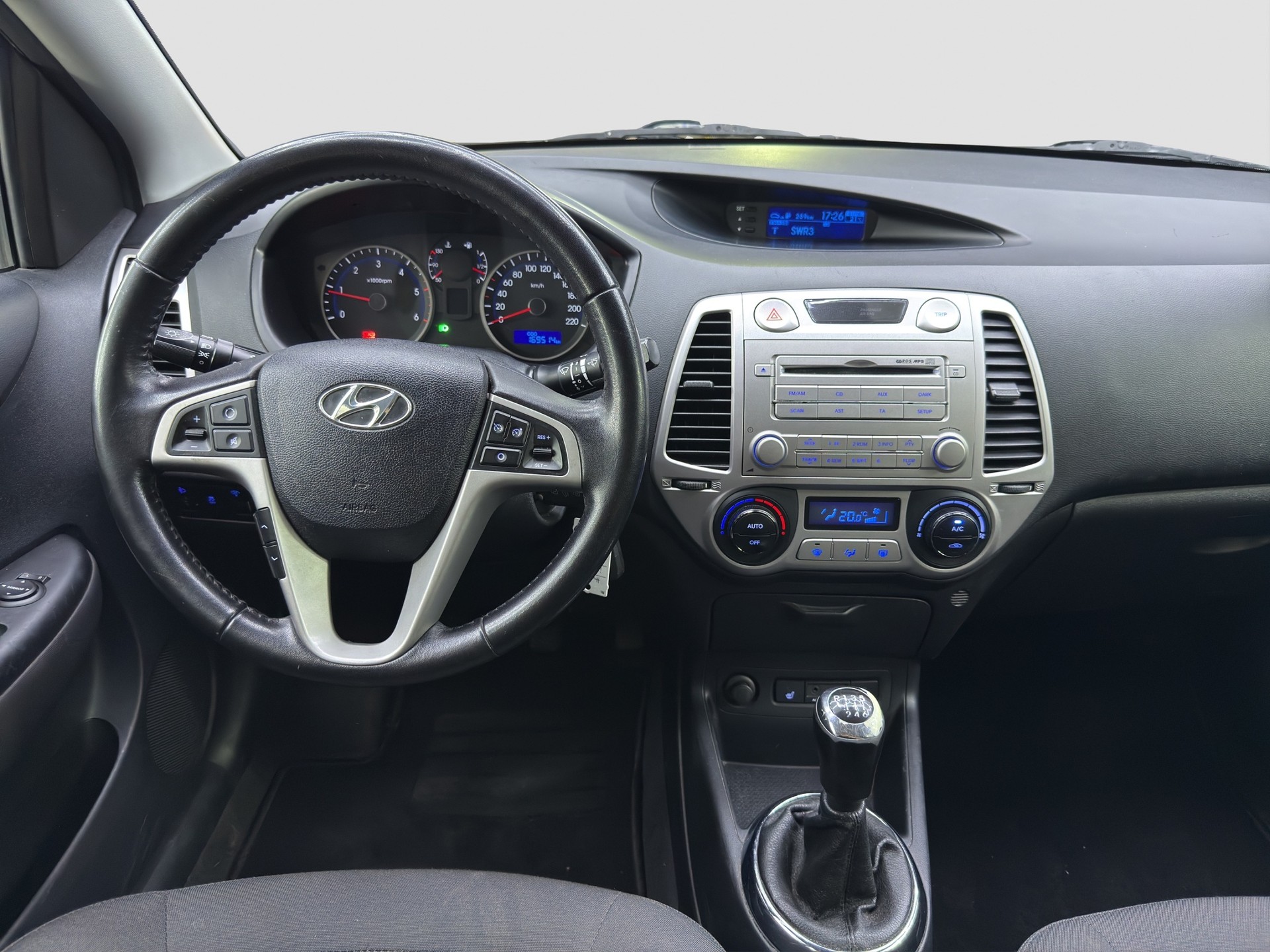 HYUNDAI 1.4 CRDi Style-image-10