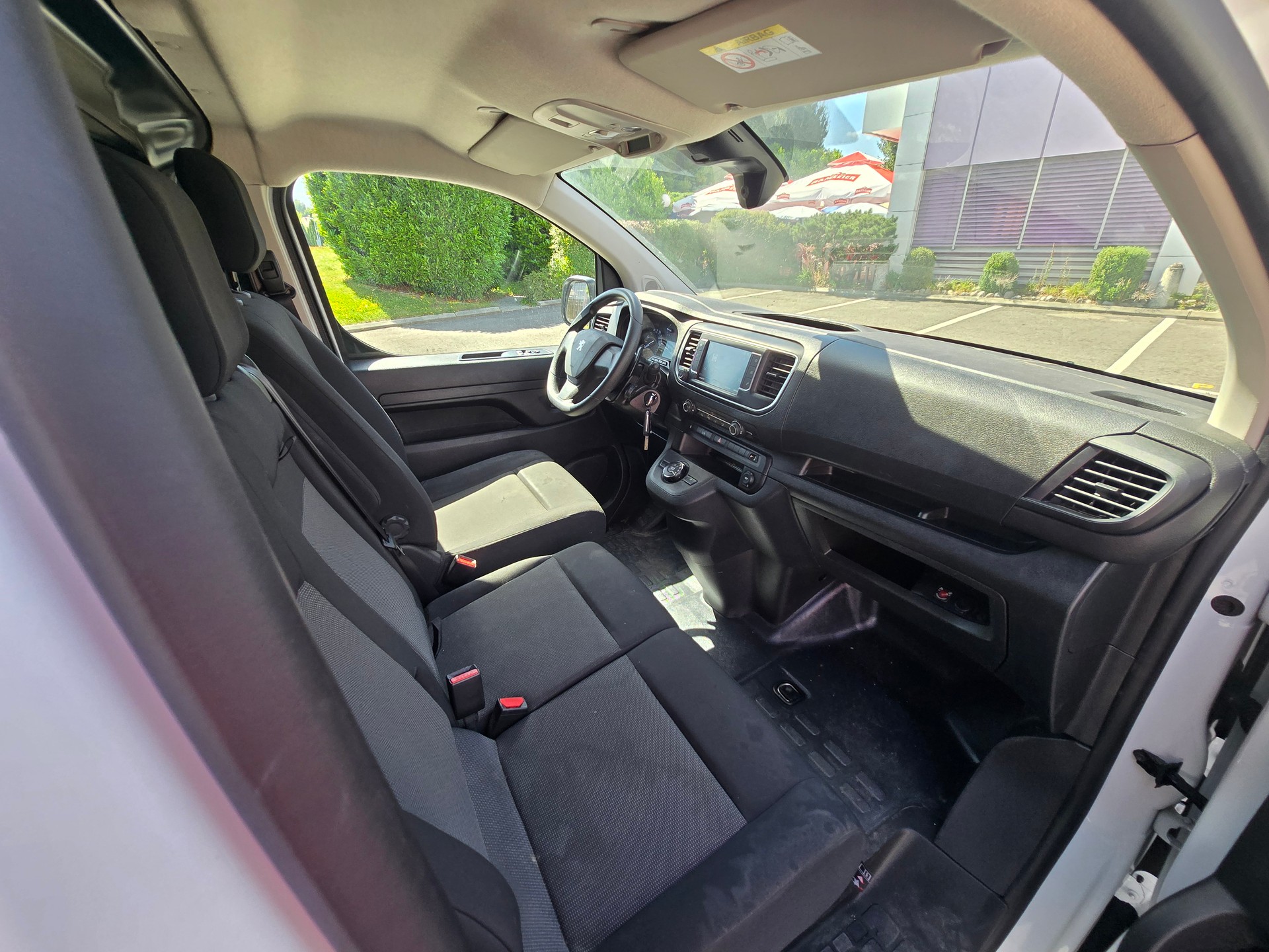 PEUGEOT Expert 2.0 BlueHDi 140 S&S Premium Long EAT8-image-9