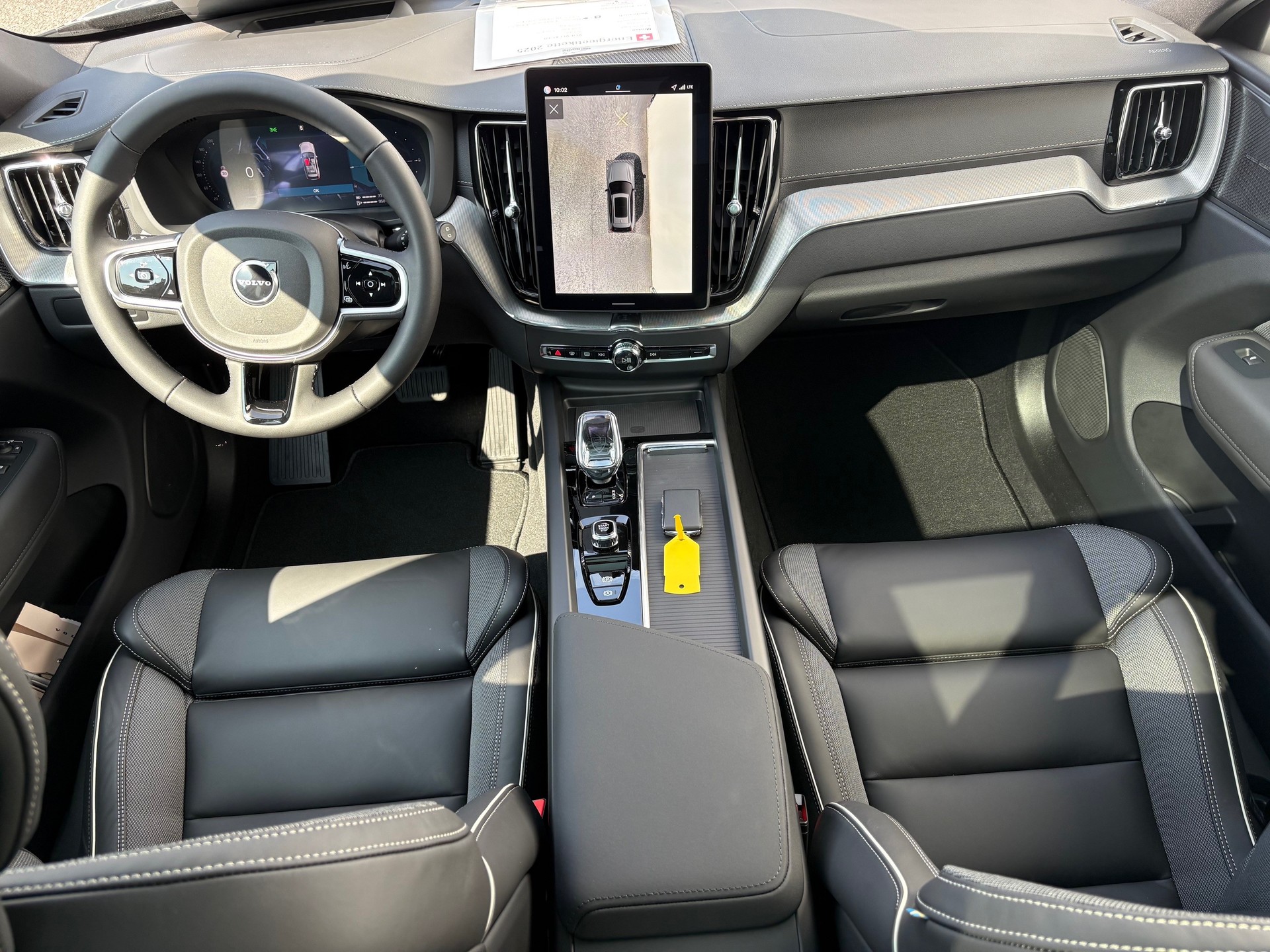 VOLVO XC60 2.0 T8 TE Black Edition eAWD-image-6