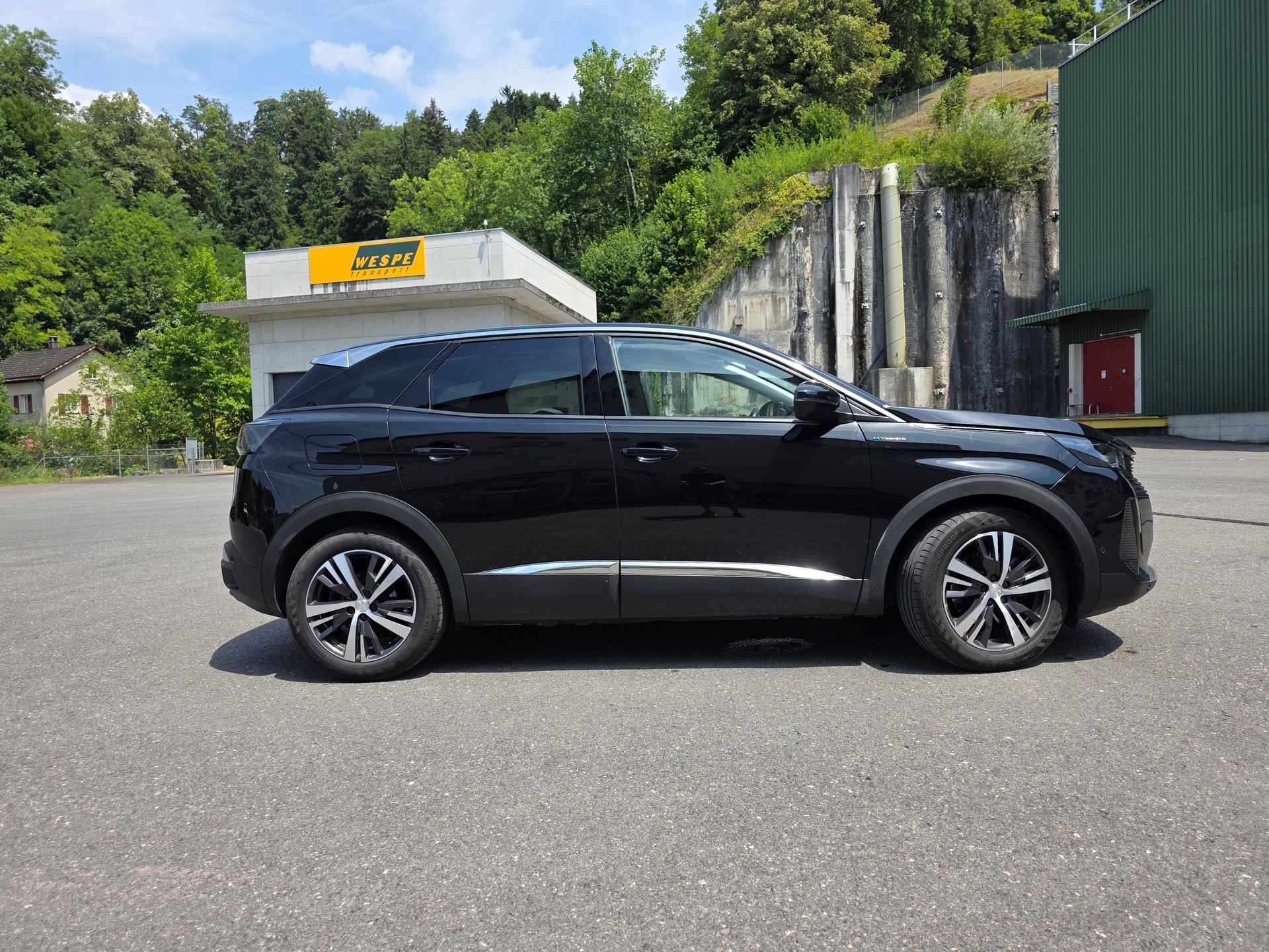 PEUGEOT 3008 300e Hybrid4 Allure Pack EAT8-image-9