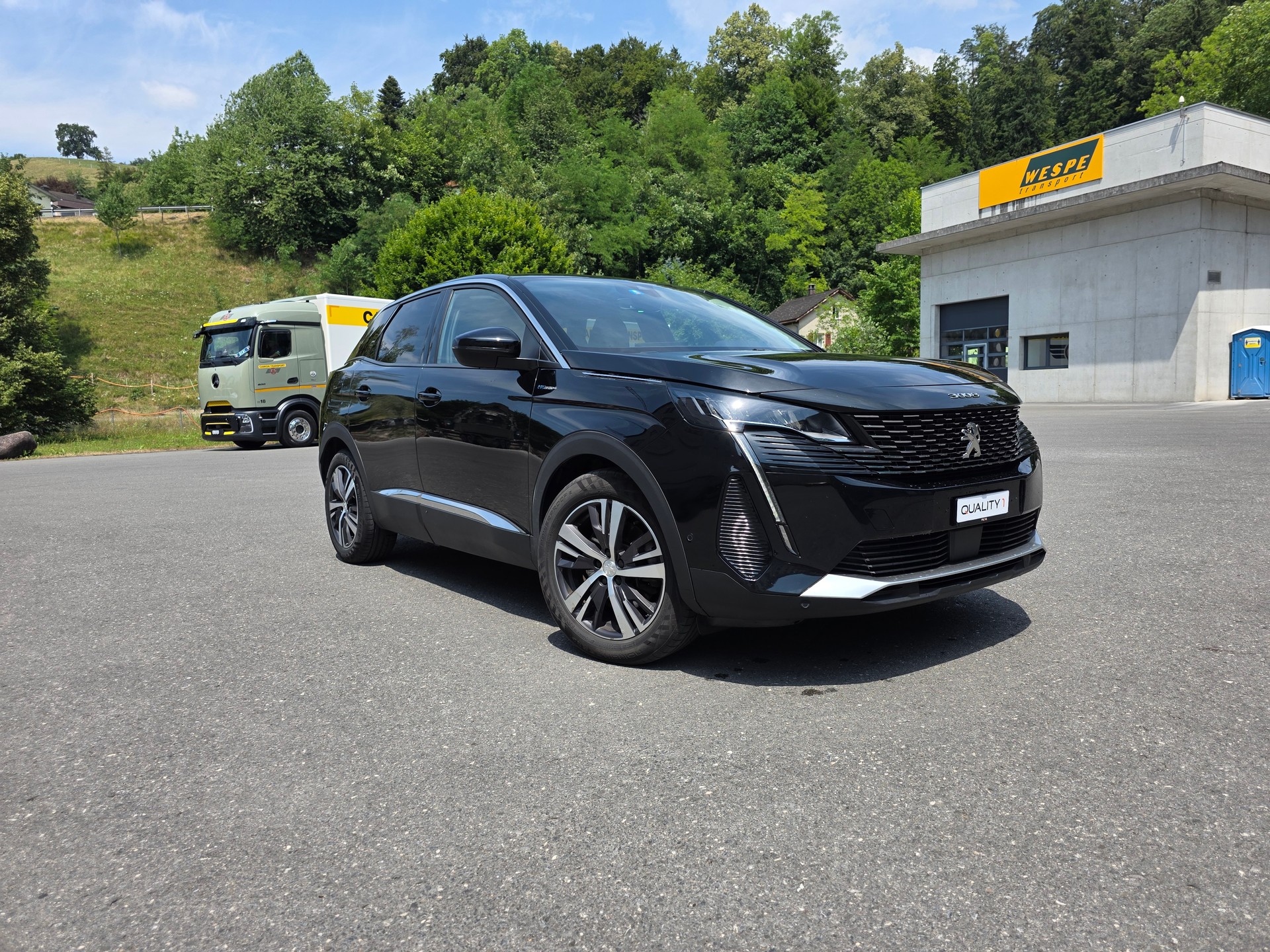PEUGEOT 3008 300e Hybrid4 Allure Pack EAT8-image-0