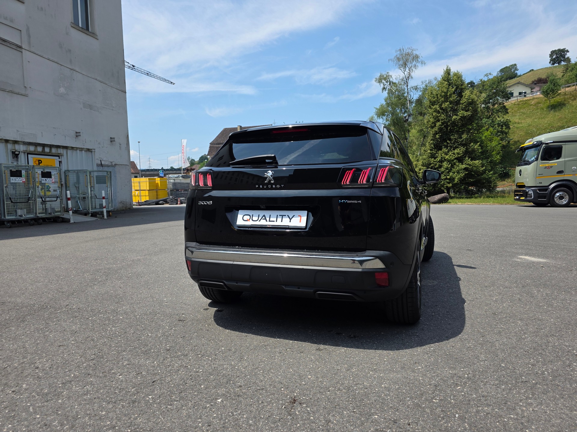 PEUGEOT 3008 300e Hybrid4 Allure Pack EAT8-image-19