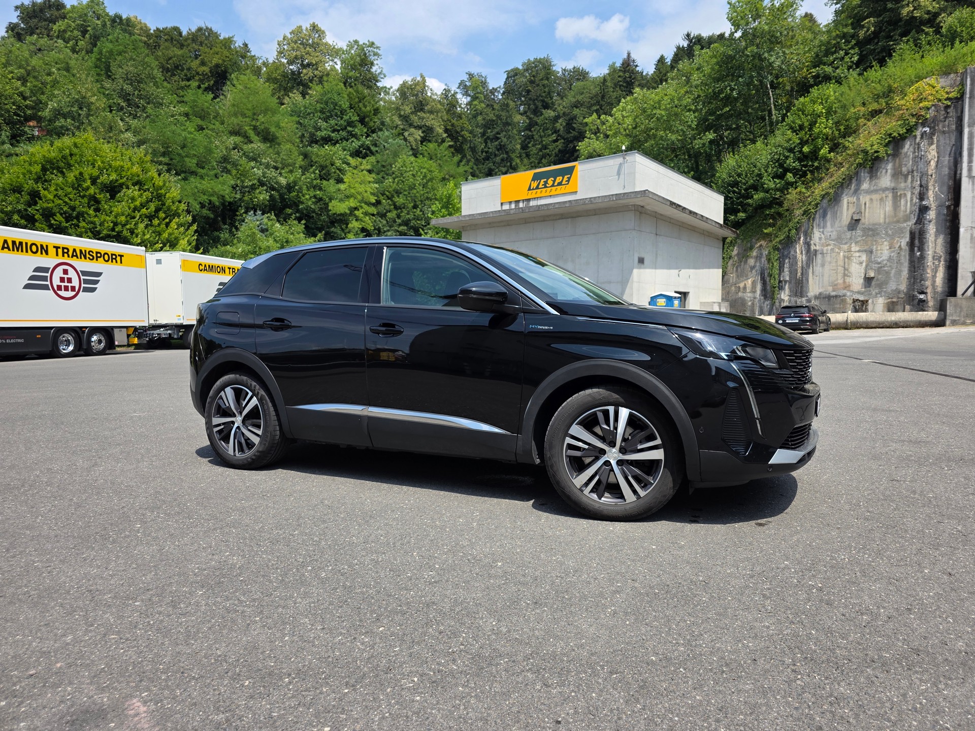PEUGEOT 3008 300e Hybrid4 Allure Pack EAT8-image-7