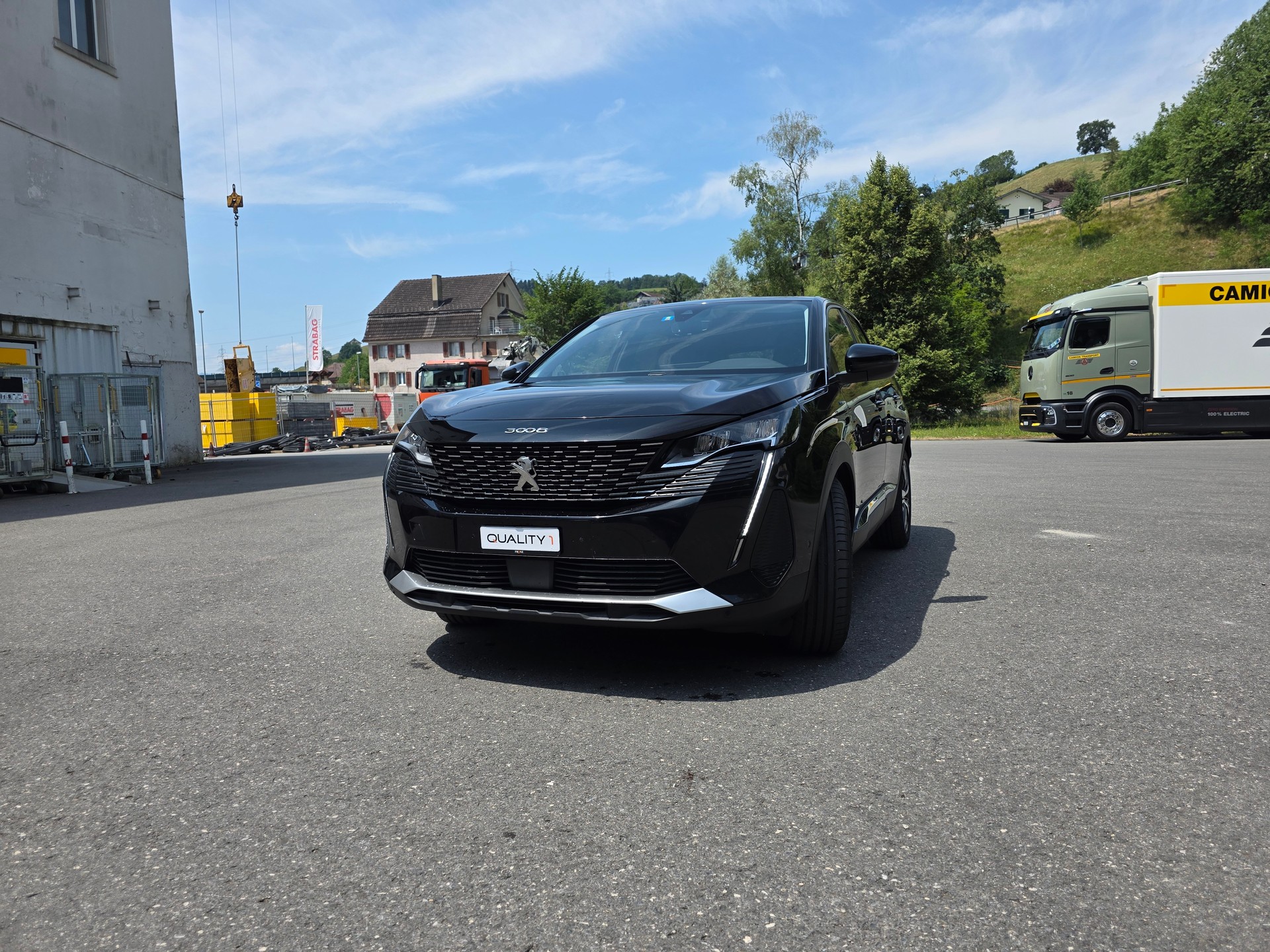 PEUGEOT 3008 300e Hybrid4 Allure Pack EAT8-image-3