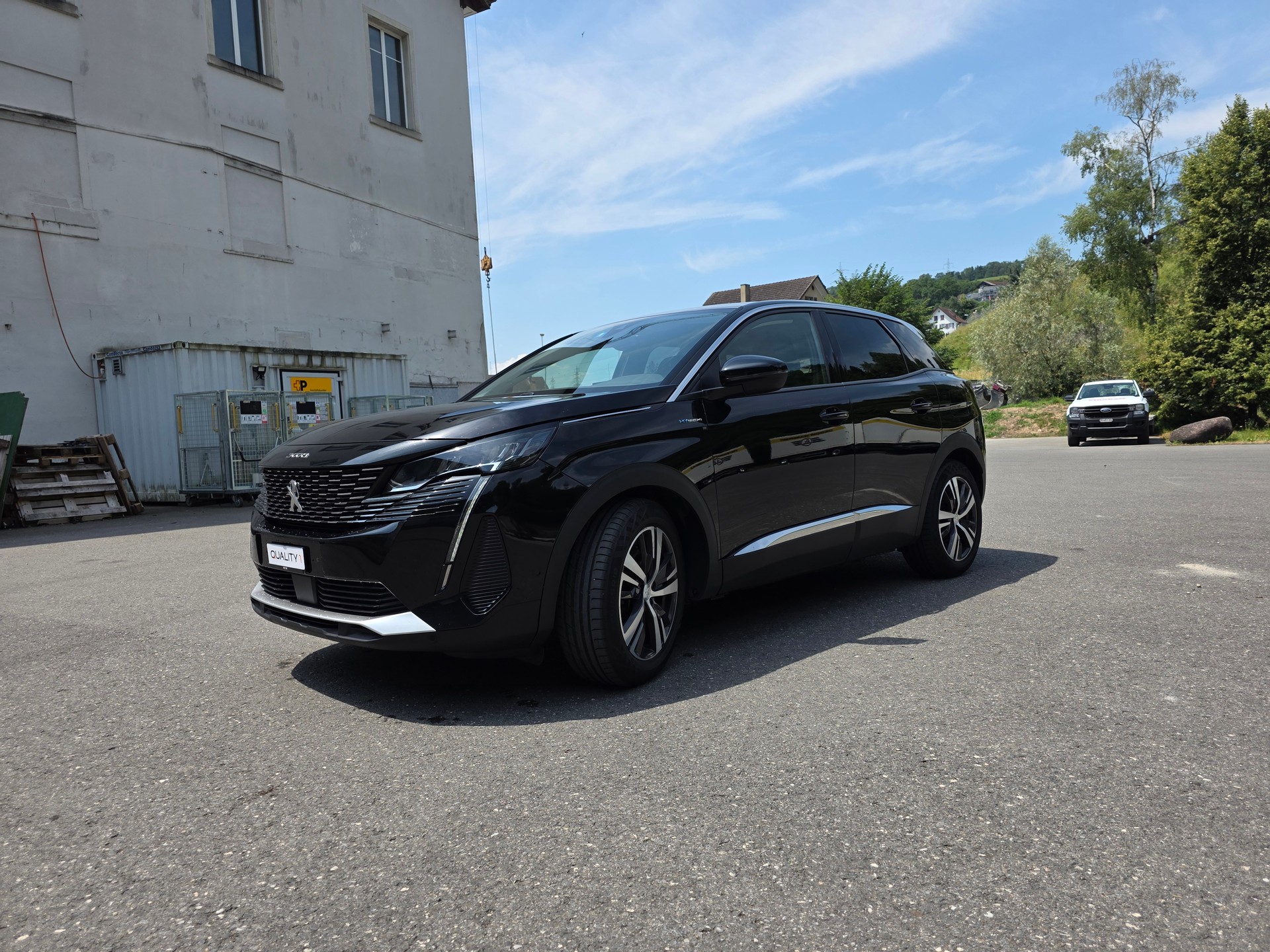 PEUGEOT 3008 300e Hybrid4 Allure Pack EAT8-image-6