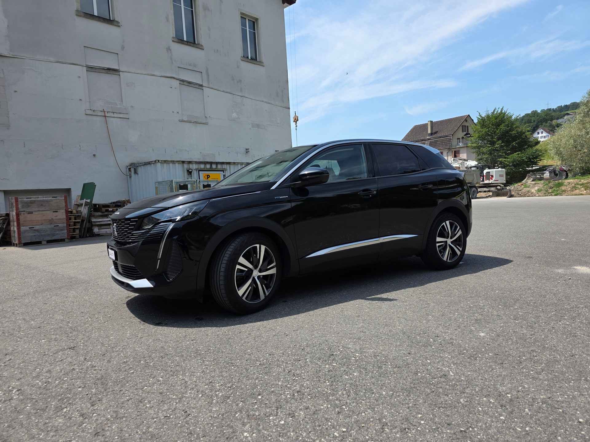 PEUGEOT 3008 300e Hybrid4 Allure Pack EAT8-image-8