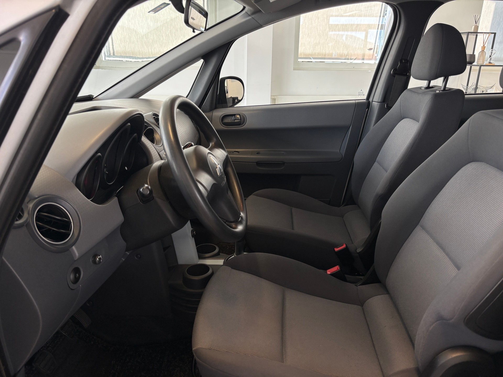 MITSUBISHI Colt 1.3 16V Inform-image-6